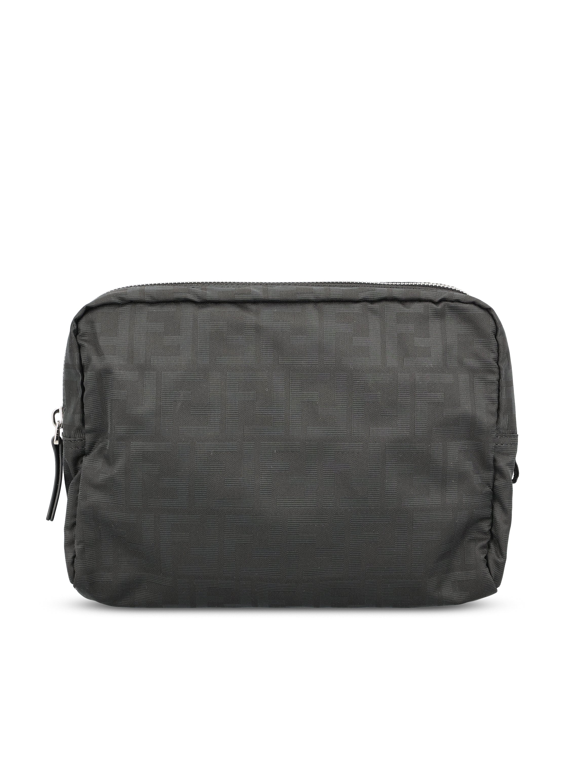 Pouch realizzata in poliestere. 8N0220 B1J2F0QA1 FENDI 