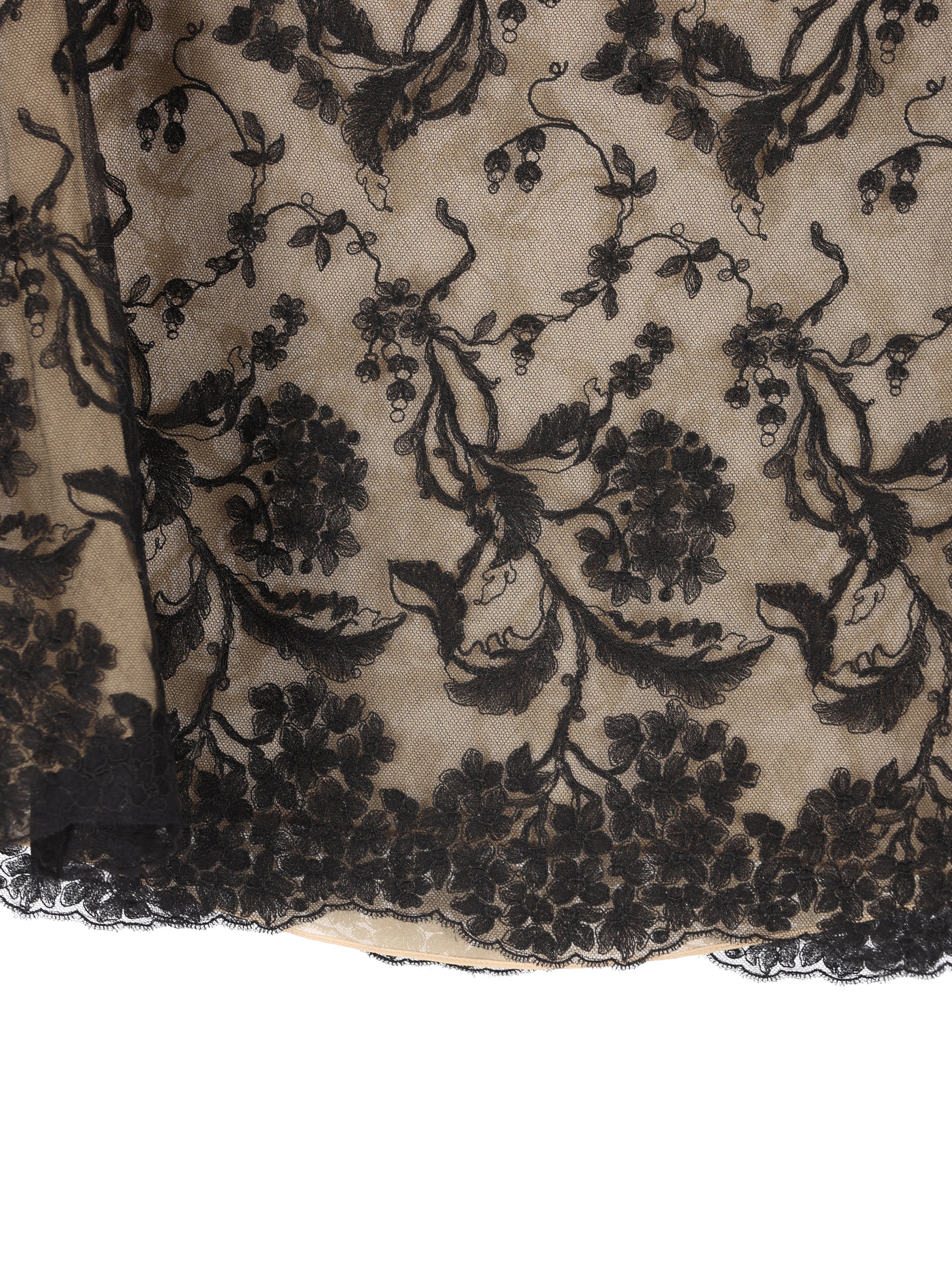 Gonna in pizzo Peonia. FQ7756 AMVIF0QA1 FENDI
