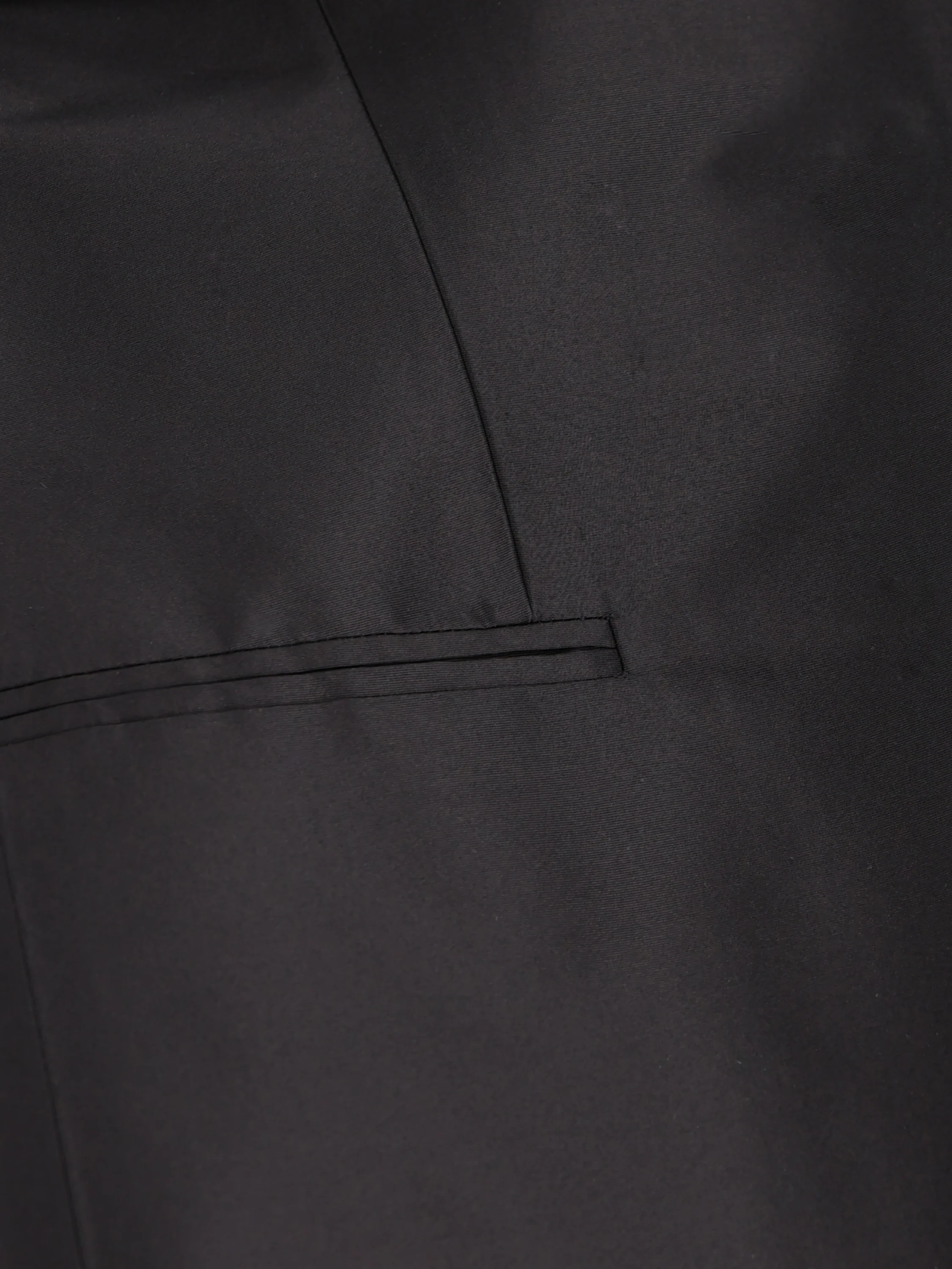 Giacca realizzata in seta. 870960 ZAU9E1000 GUCCI 