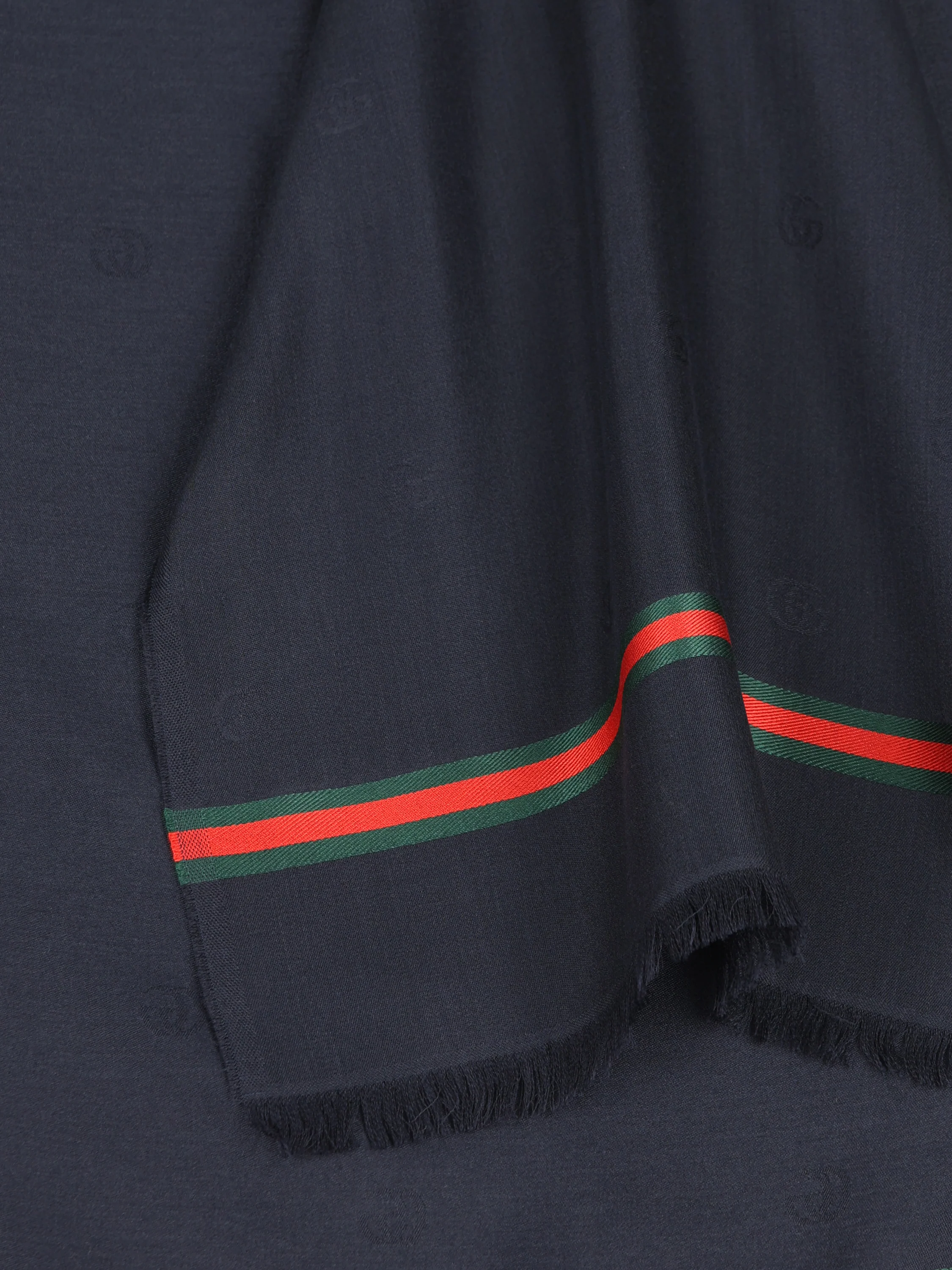 Stola realizzata in seta e cotone. 873434 4GA374000 GUCCI