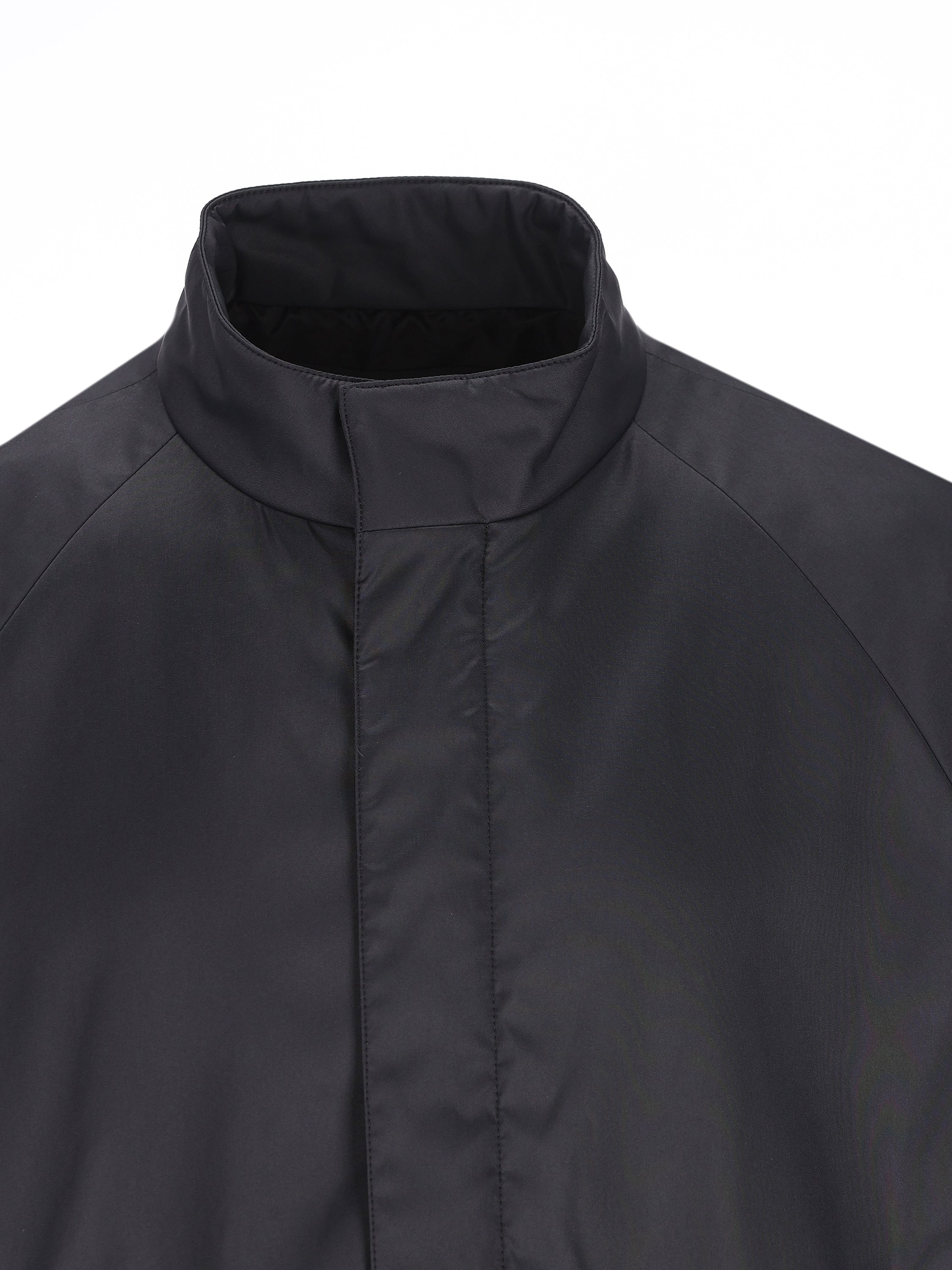 Giacca realizzata in nylon. A003KU ZAVJT1000 GUCCI 