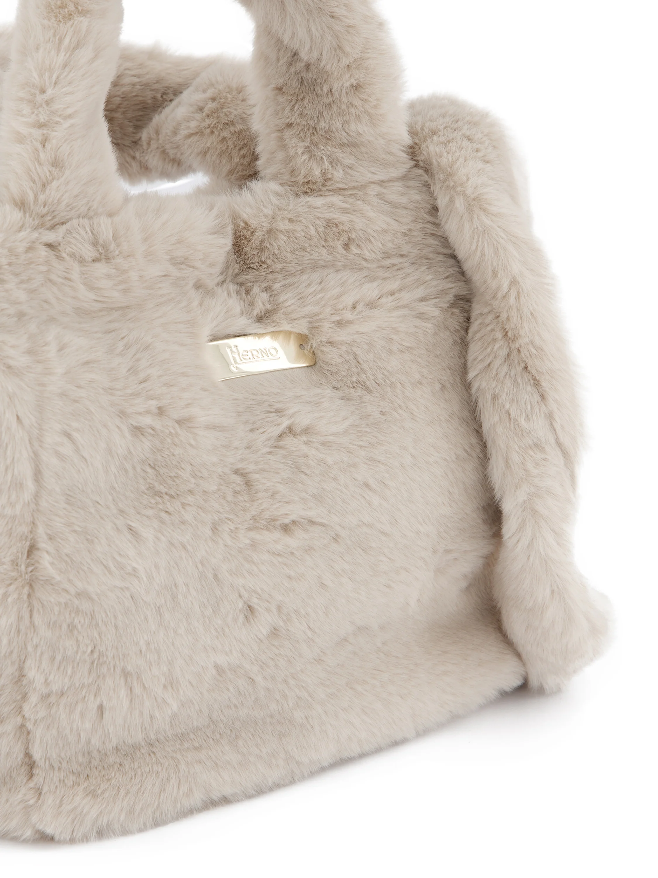 Borsa realizzata in pelliccia sintetica. BAG00012D 124221985 HERNO