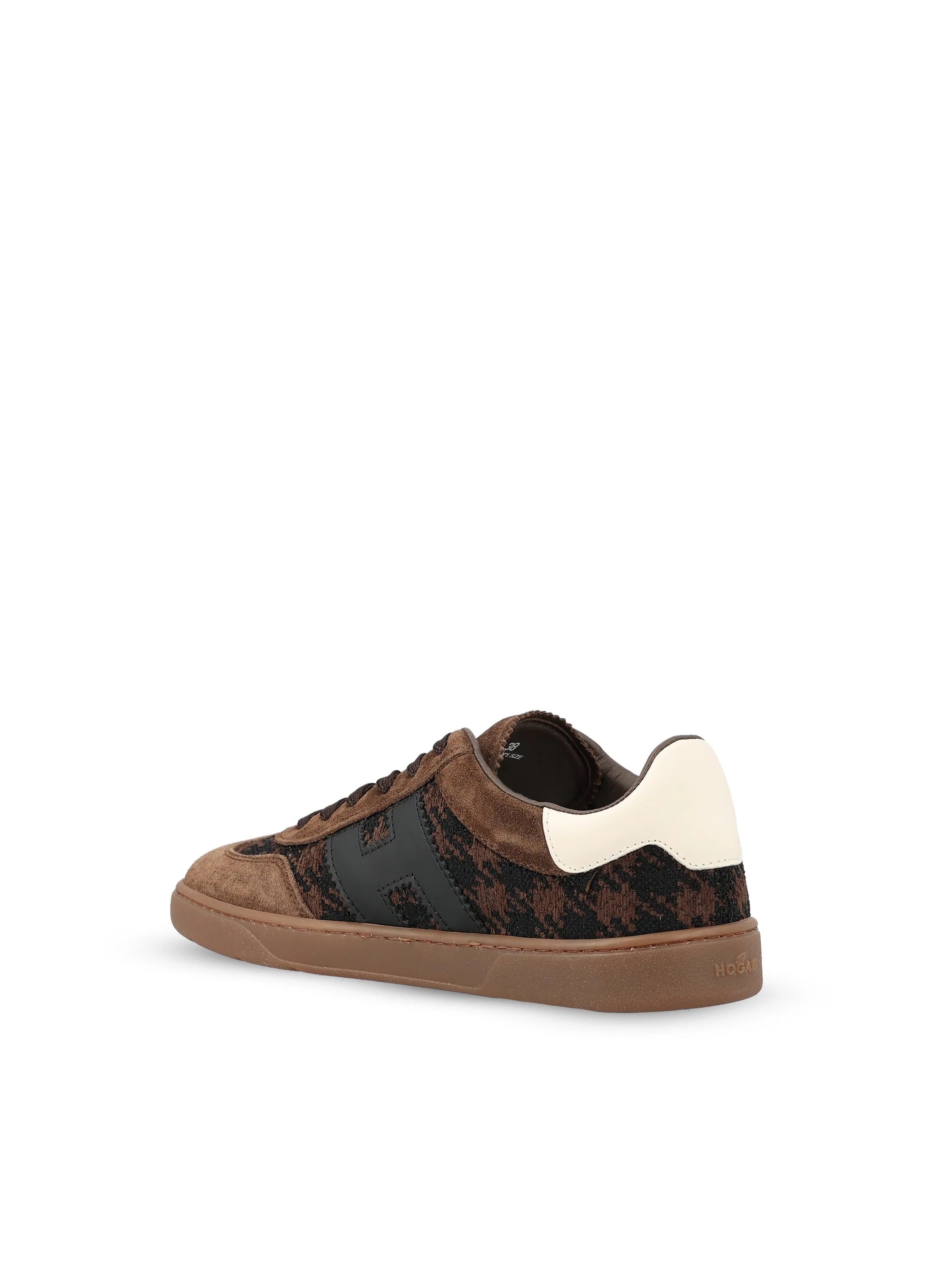 Sneakers realizzate in suede. HXW6470FB6BVI5 0R2F HOGAN 