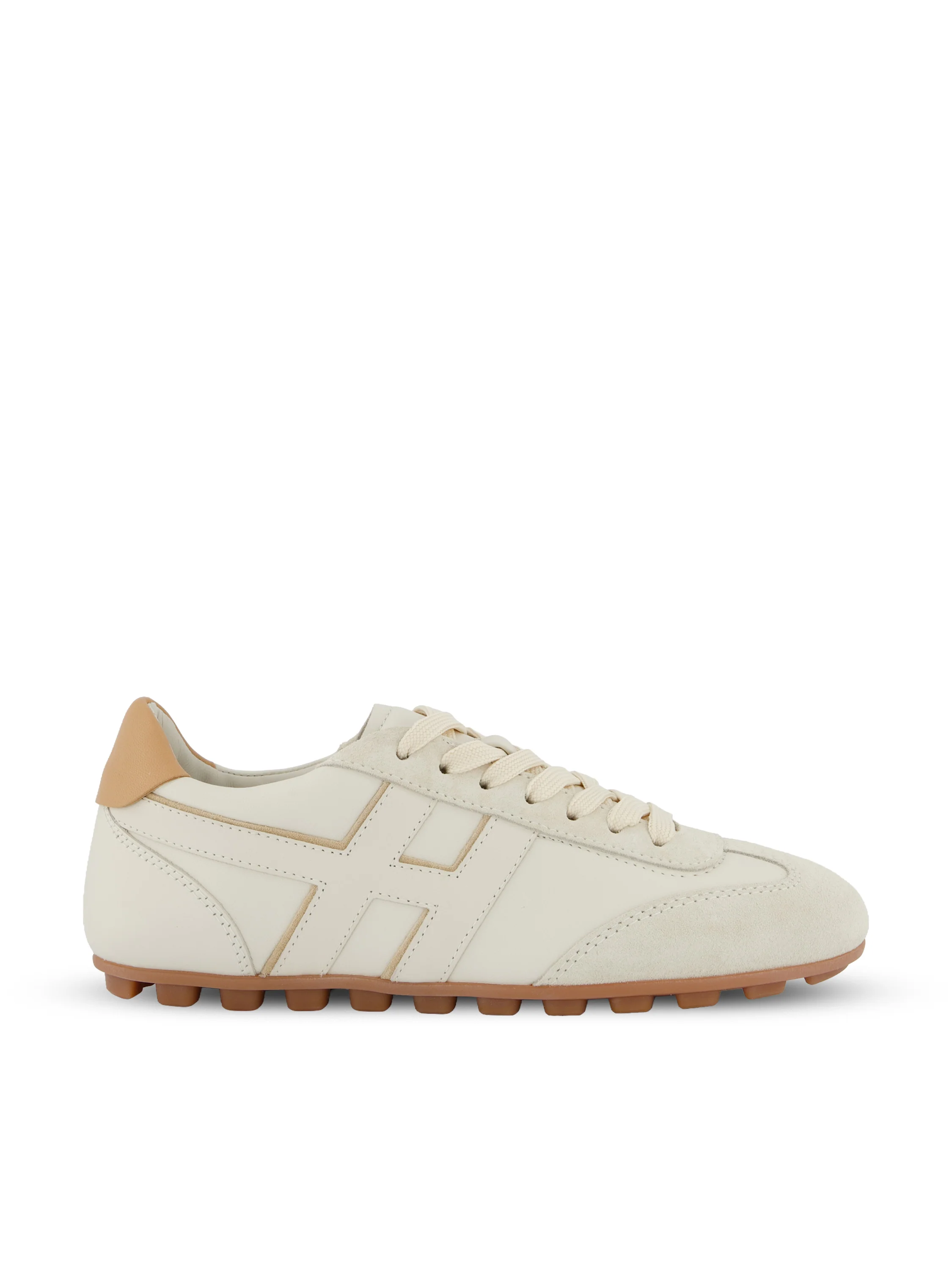 Sneakers realizzate in pelle. HXW6930GJ00UNH 0CA9 HOGAN 