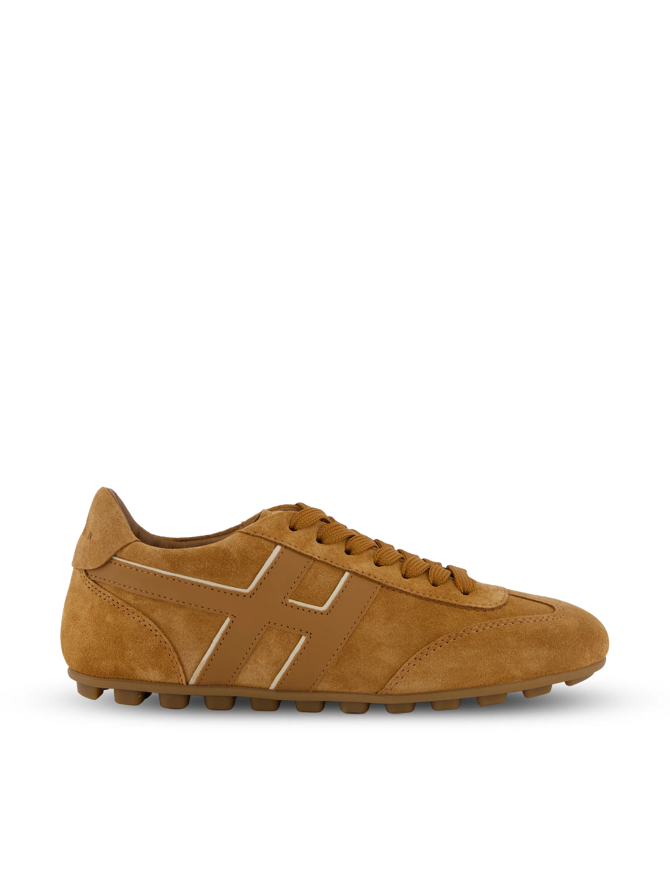 Sneakers realizzate in pelle scamosciata. HXW6930GJ00VGB 0RZI HOGAN 