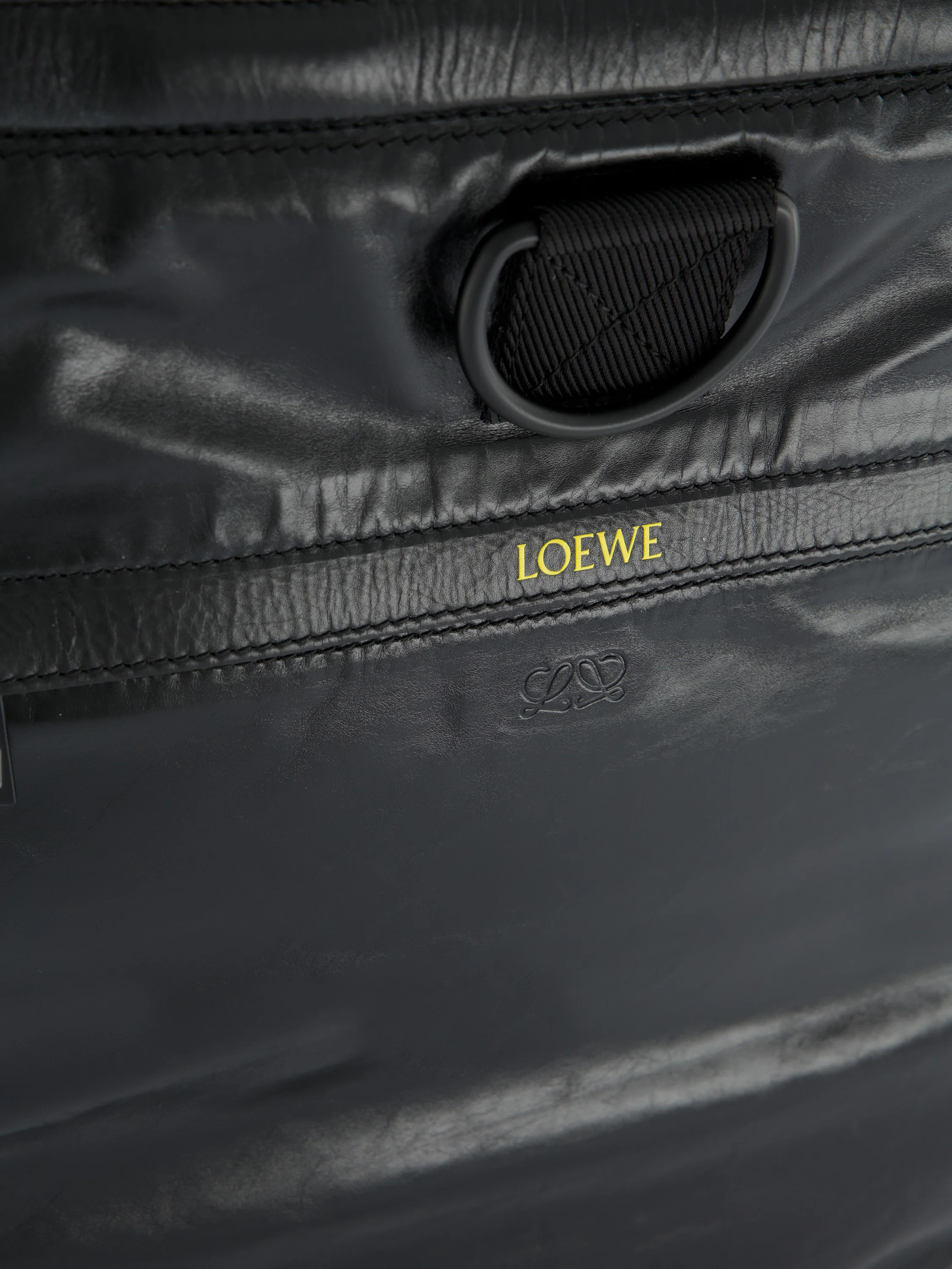 Zaino realizzato in pelle di vitello. BSHOSTMX01 1100 LOEWE 
