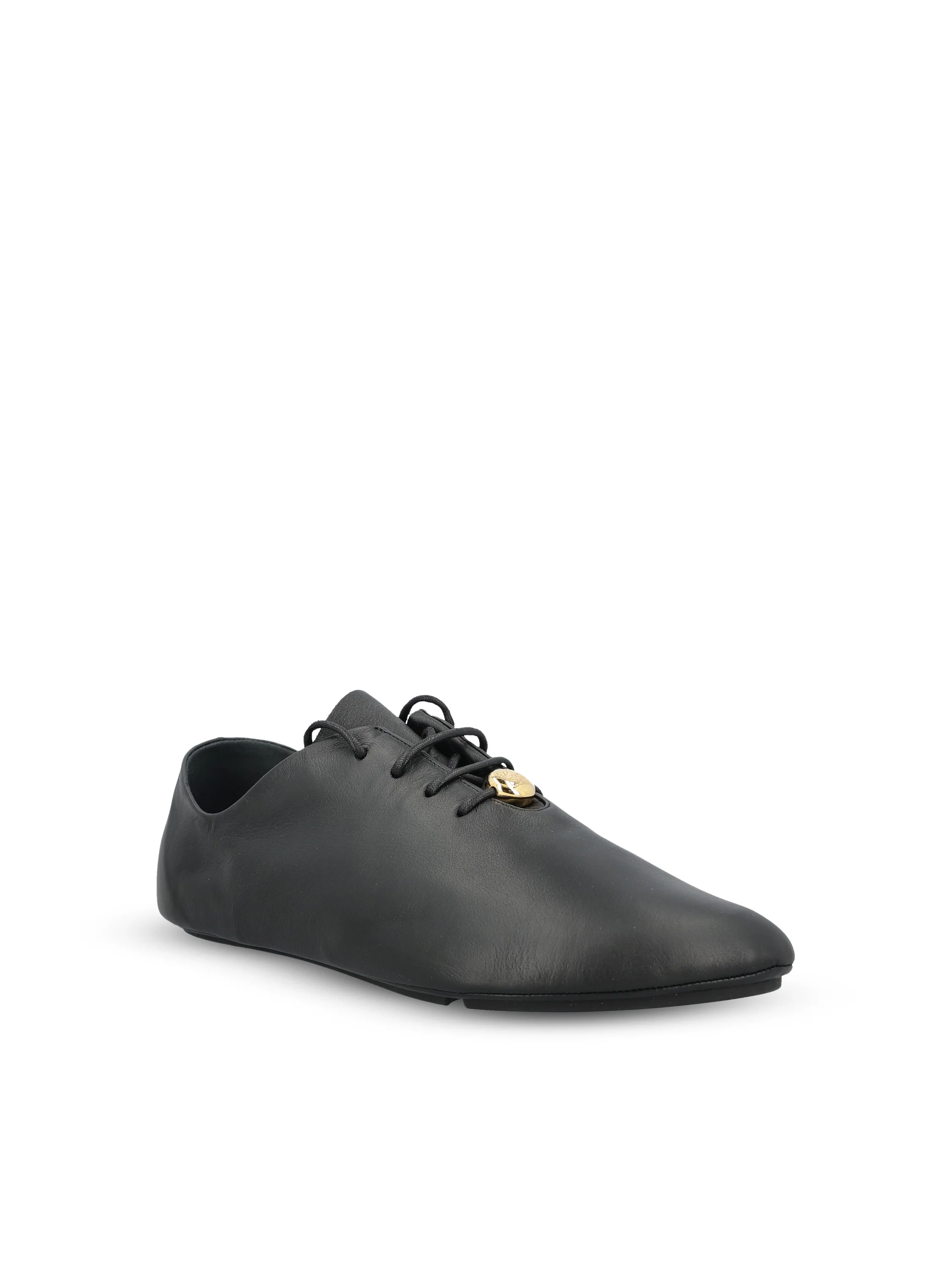 Scarpe realizzate in pelle. L815284X18 1100 LOEWE