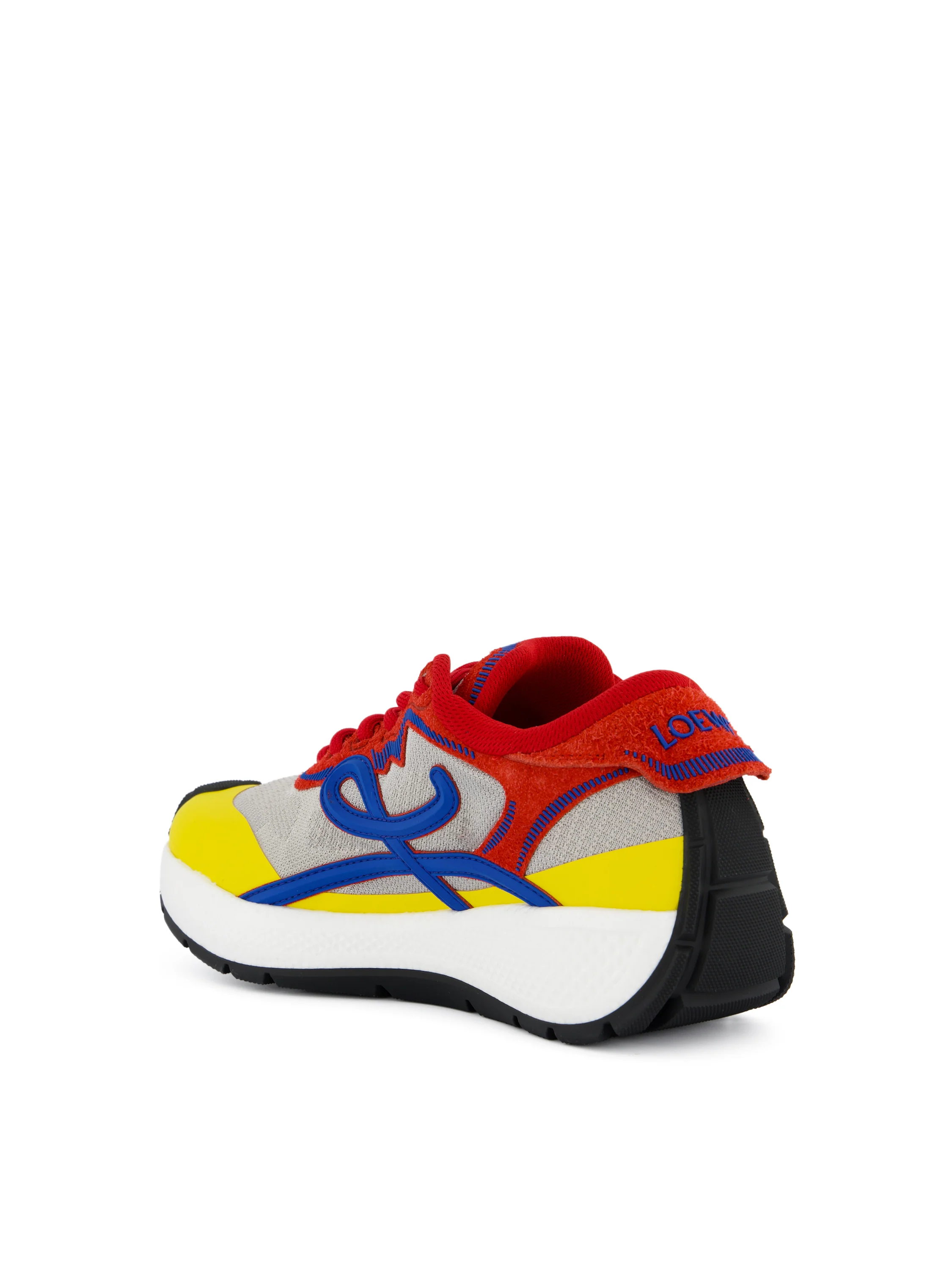 Sneakers realizzate in maglia tecnica e camoscio. M816282XCC 0132 LOEWE 