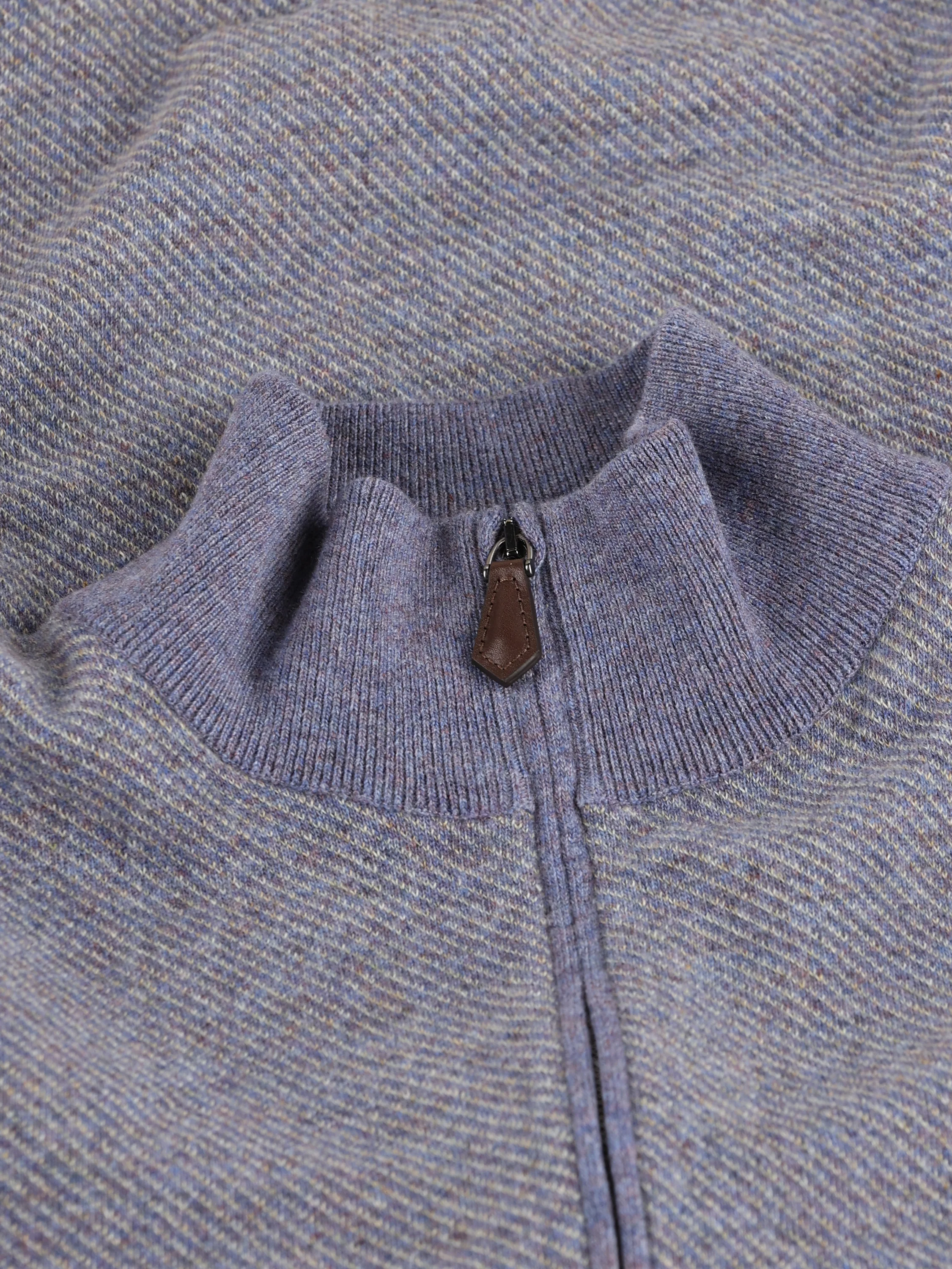 Pullover realizzato in cashmere. FAP5949 J2HR LORO PIANA 