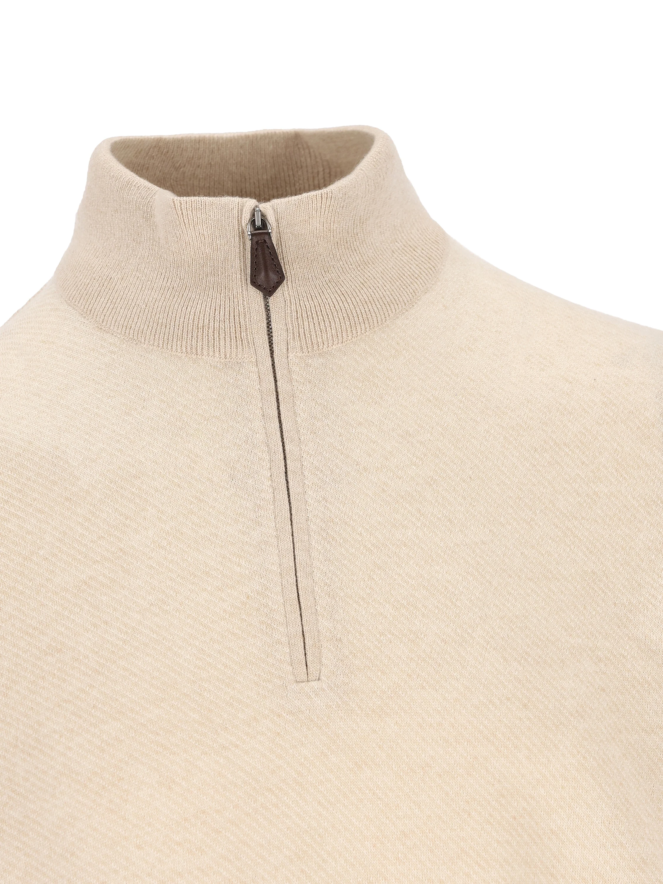 Pullover realizzato in cashmere. FAP5949 J668 LORO PIANA