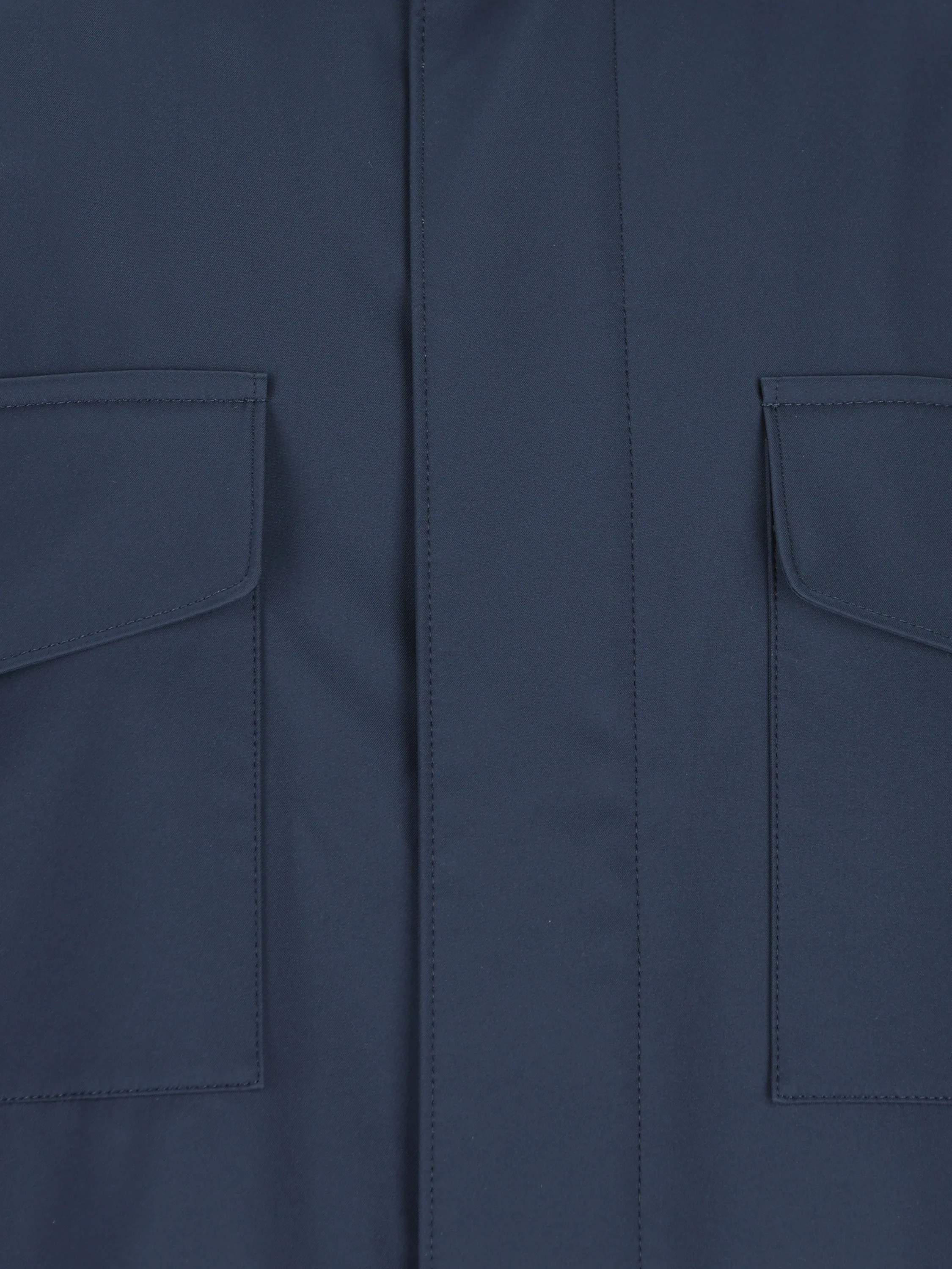 Giacca realizzata in poliammide. FRM1976 W000 LORO PIANA 