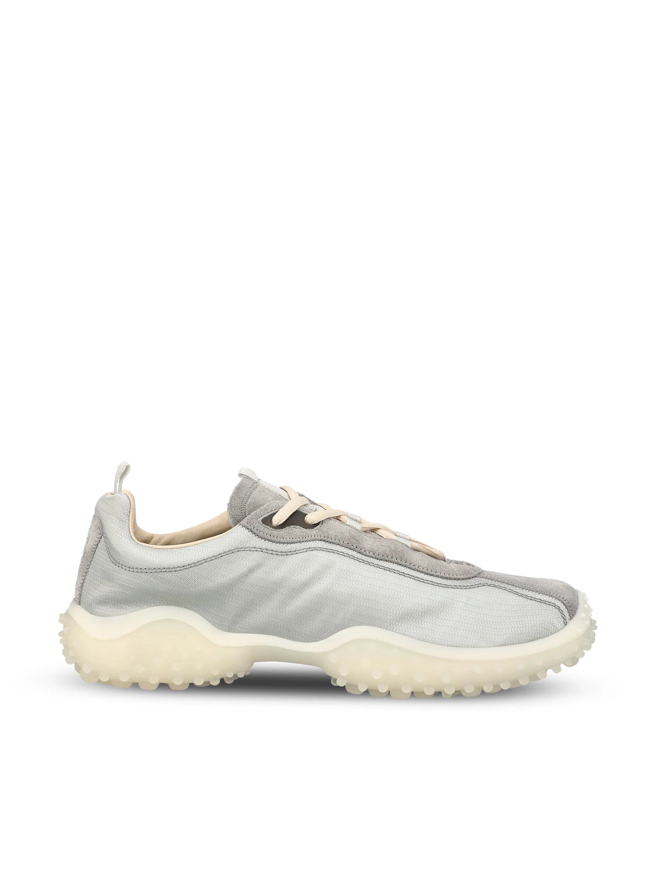 Sneakers realizzate in tessuto e cuoio. 5E806E 3M0KF0424 MIU MIU 