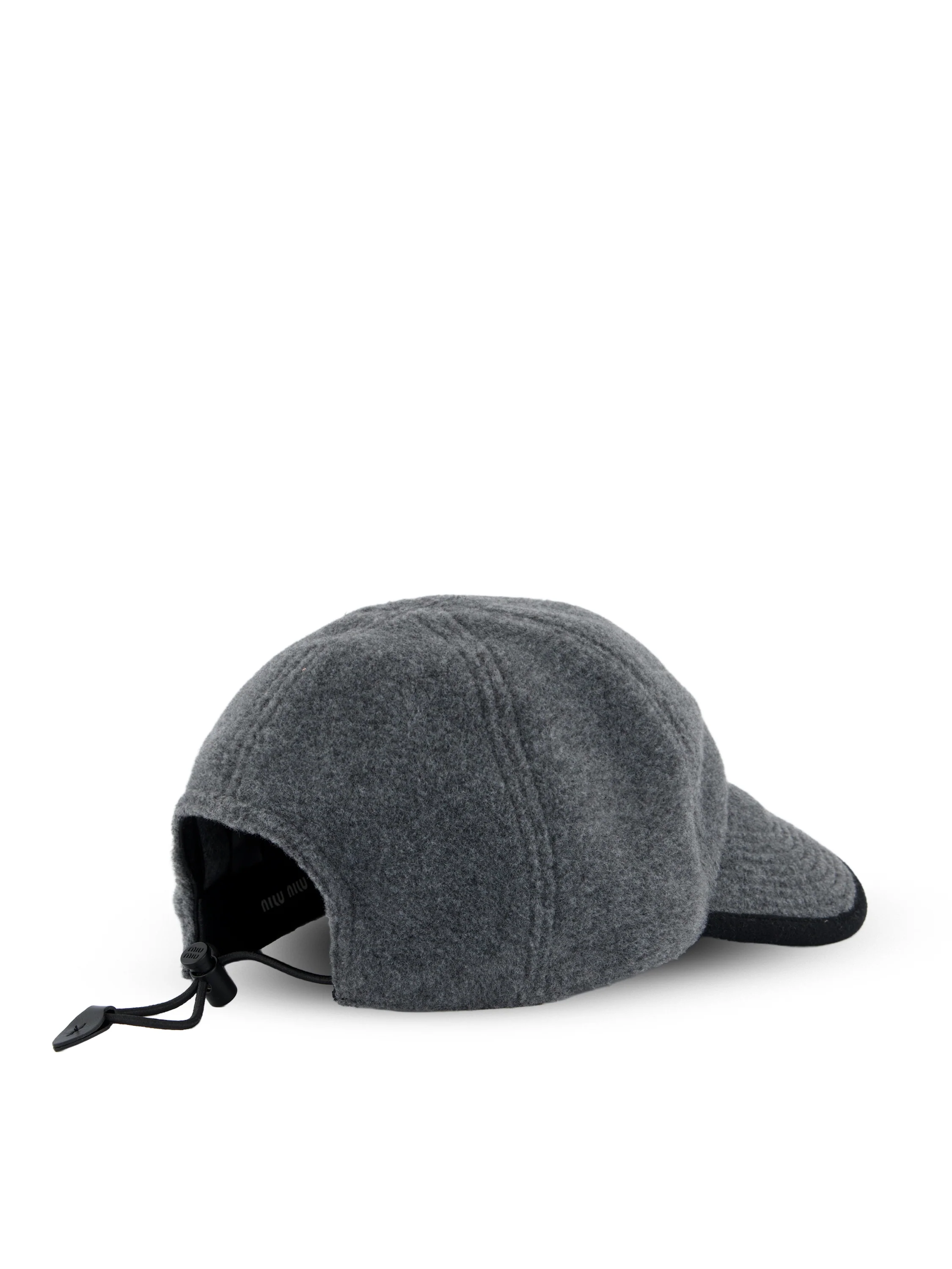 Cappello realizzato in poliestere. 5HC369 15V3F0031 MIU MIU 