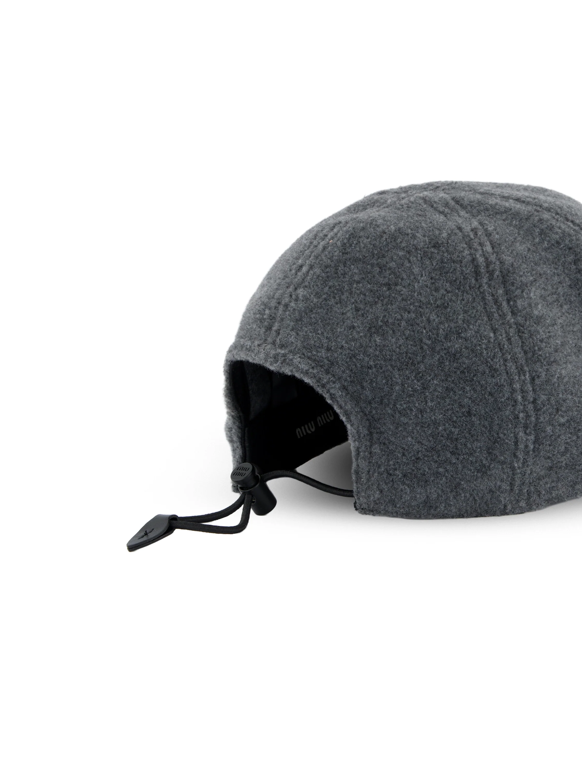 Cappello realizzato in poliestere. 5HC369 15V3F0031 MIU MIU 