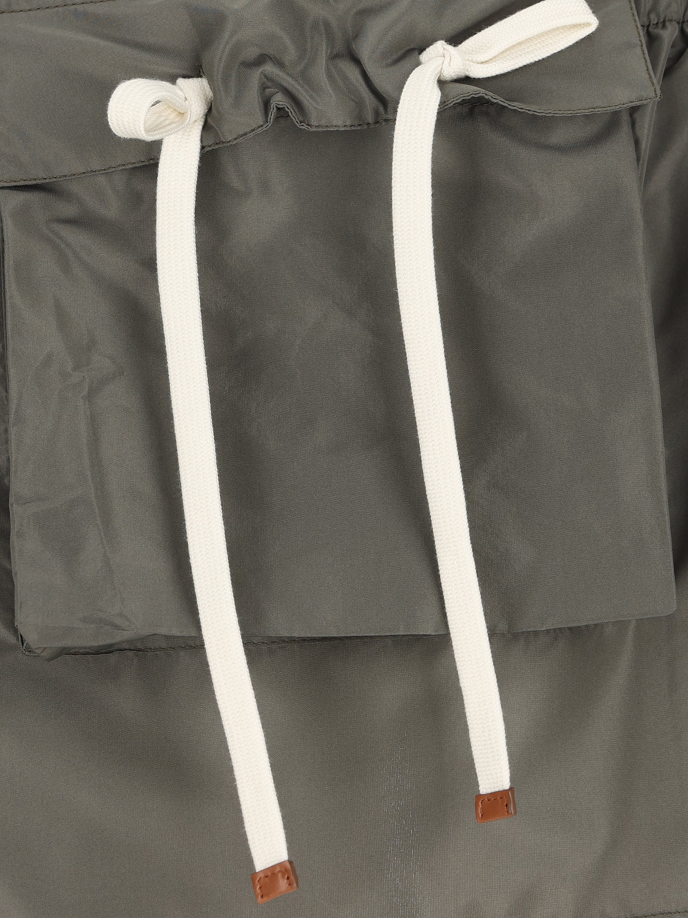 Minigonna realizzata in tela. MG2704 121IF0414 MIU MIU 