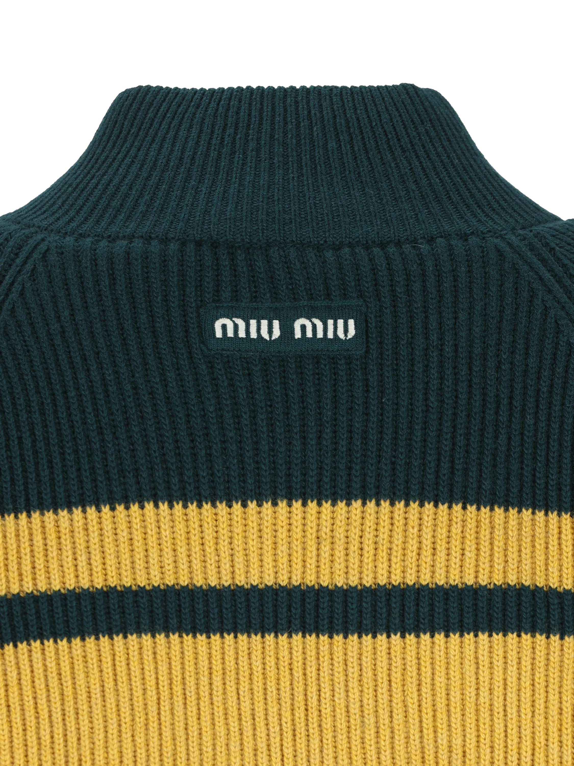 Maglia realizzata in lana vergine. MMJ160 6076F0UVP MIU MIU 