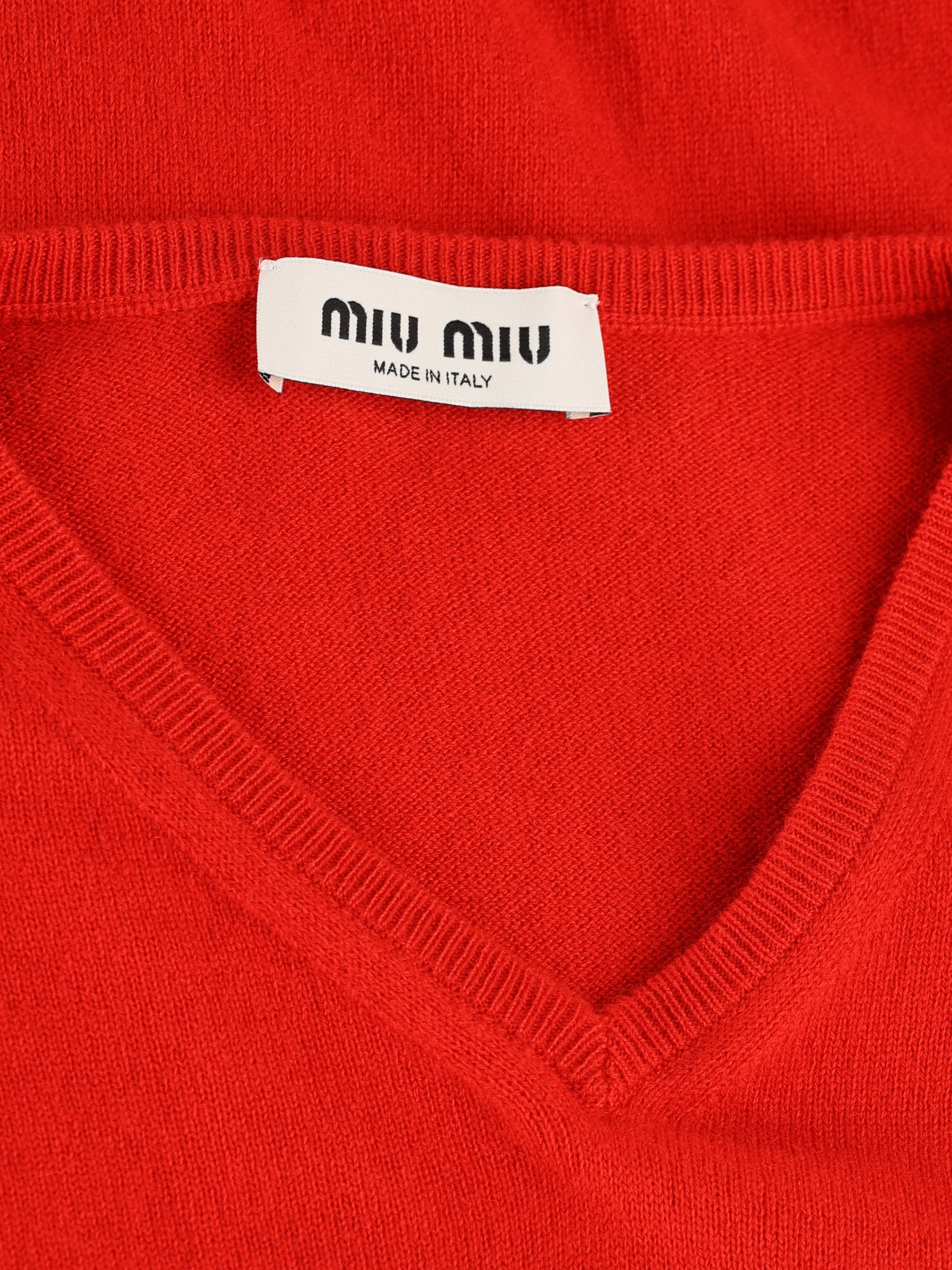 Maglia realizzata in cashmere. MML07A 13S1F0011 MIU MIU 