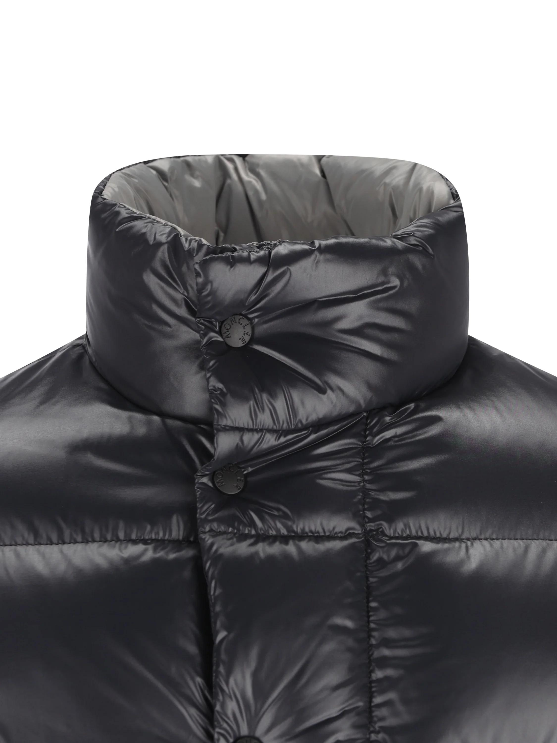 Piumino realizzato in poliammide. M1A00196 596XEP99 MONCLER 