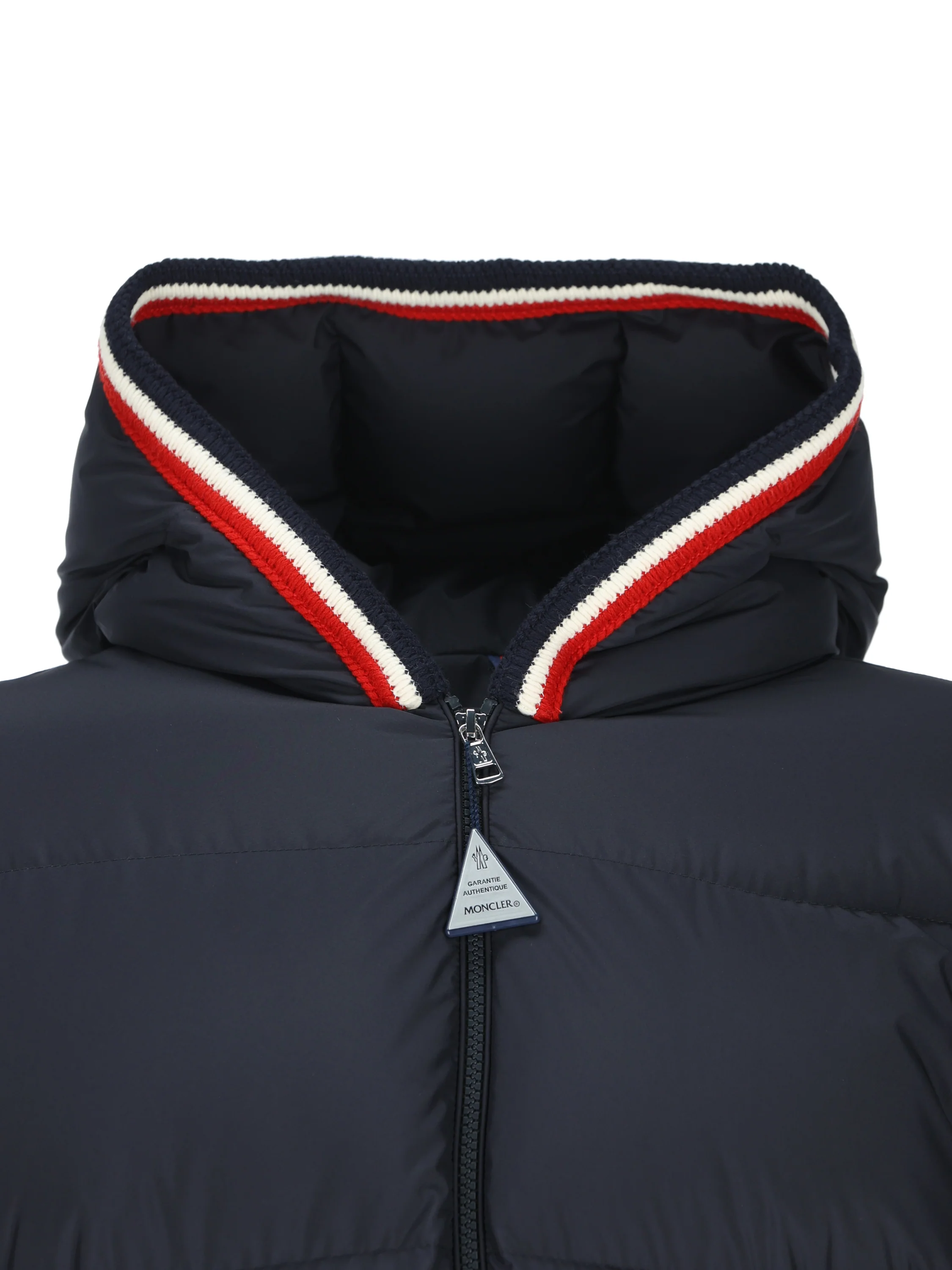 Piumino realizzato in poliestere. M1A00227 597YW778 MONCLER 