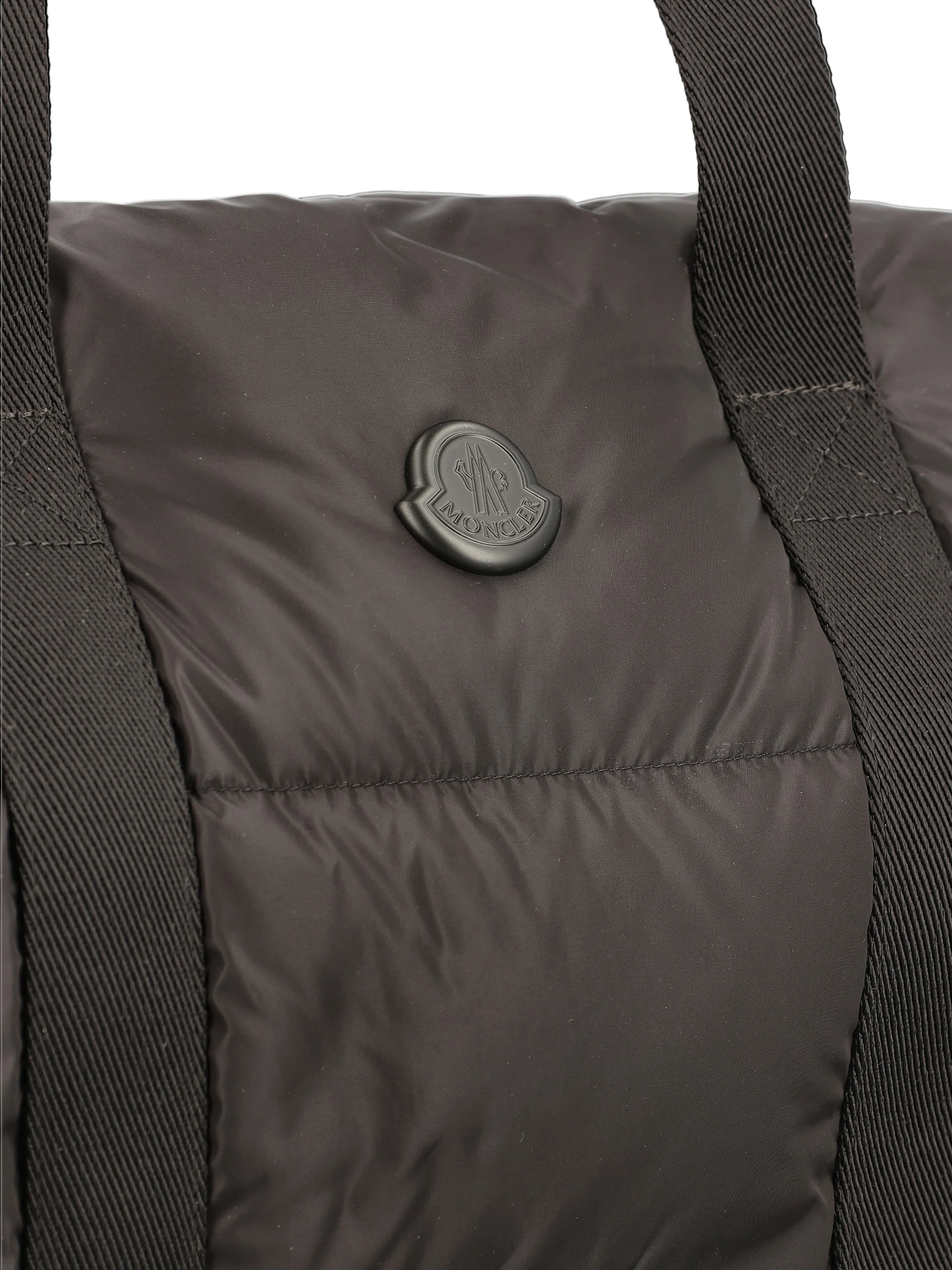 Borsone realizzato in poliammide. M5G00003 M7451999 MONCLER 
