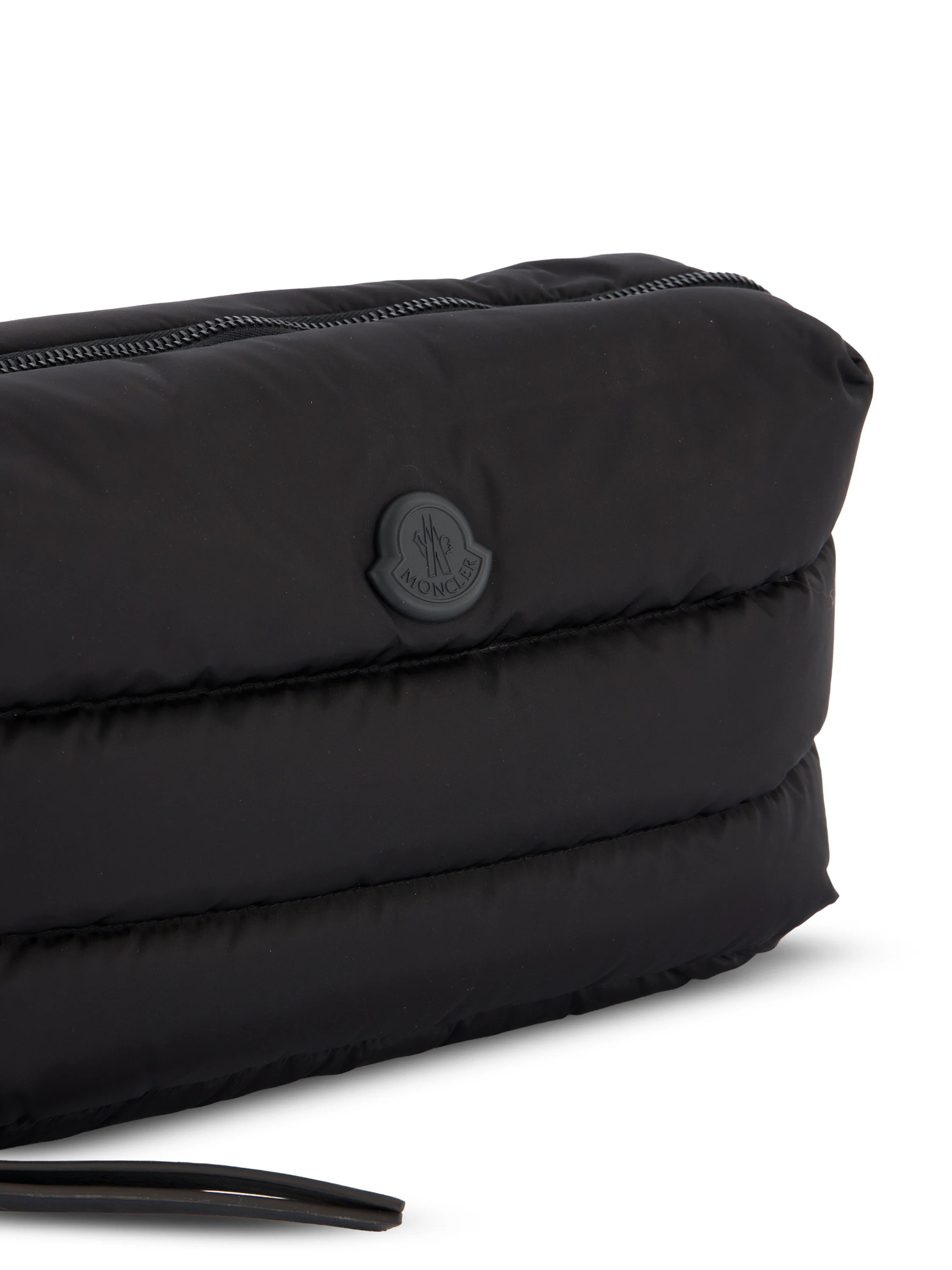 Beauty case realizzato in poliammide. M6A00003 M6275999 MONCLER 