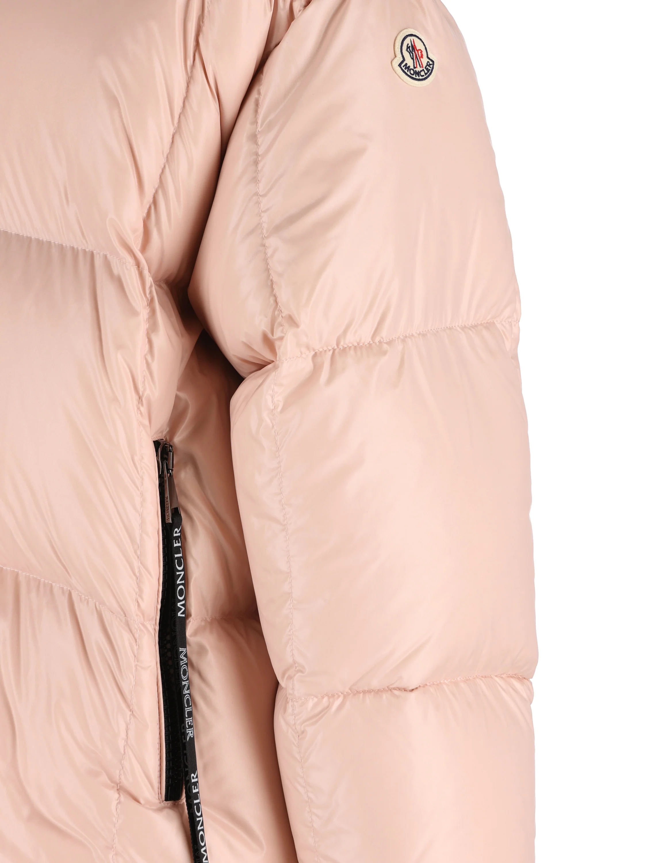 Piumino realizzato in poliammide. W1A00103 68950516 MONCLER