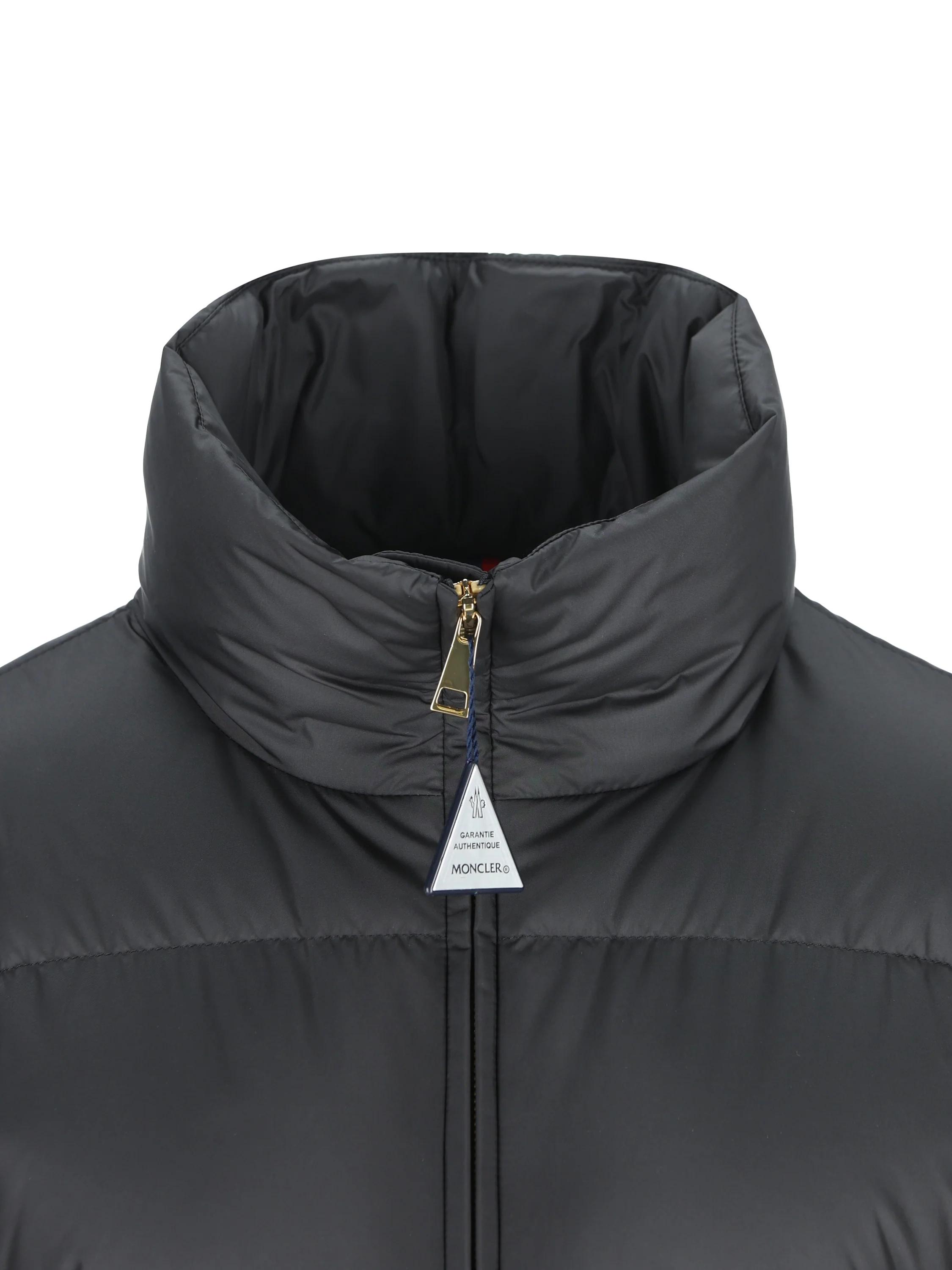 Piumino realizzato in poliestere riciclato. W1A00165 54AQE999 MONCLER 