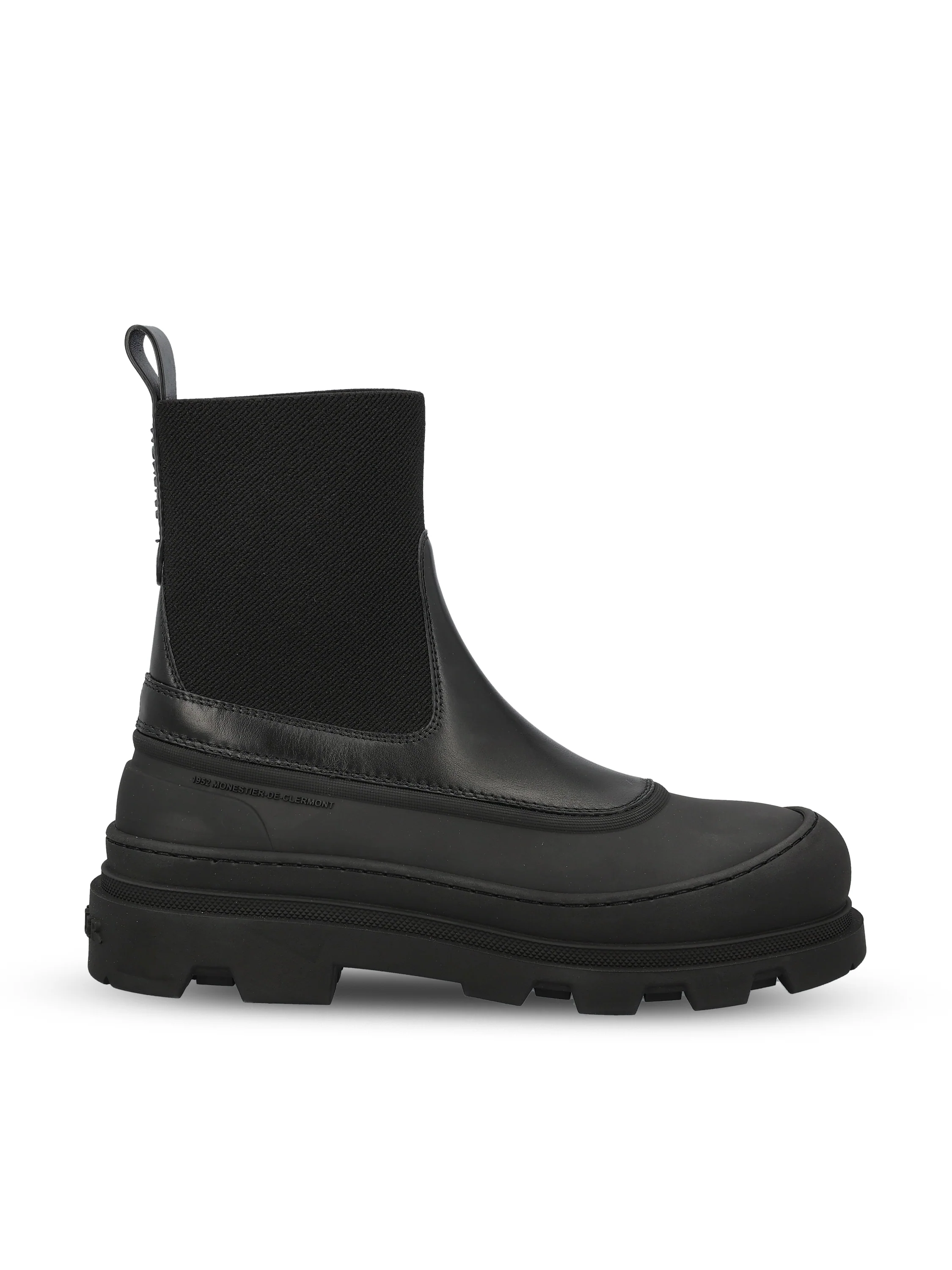Stivaletti realizzati in pelle e gomma. W4F00030 M9918999 MONCLER 
