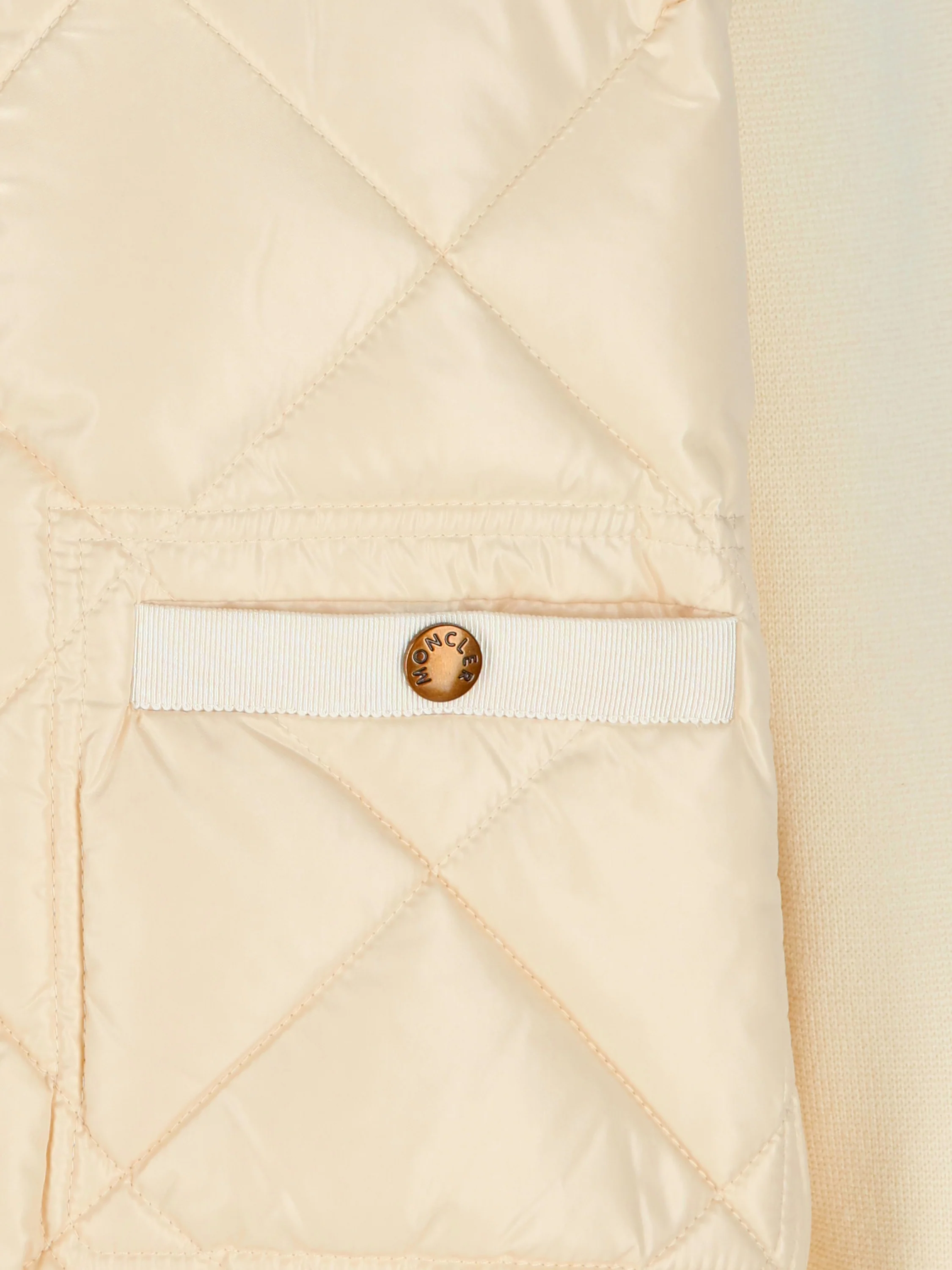 Cardigan realizzato in cotone. W9B00004 M1113003 MONCLER 
