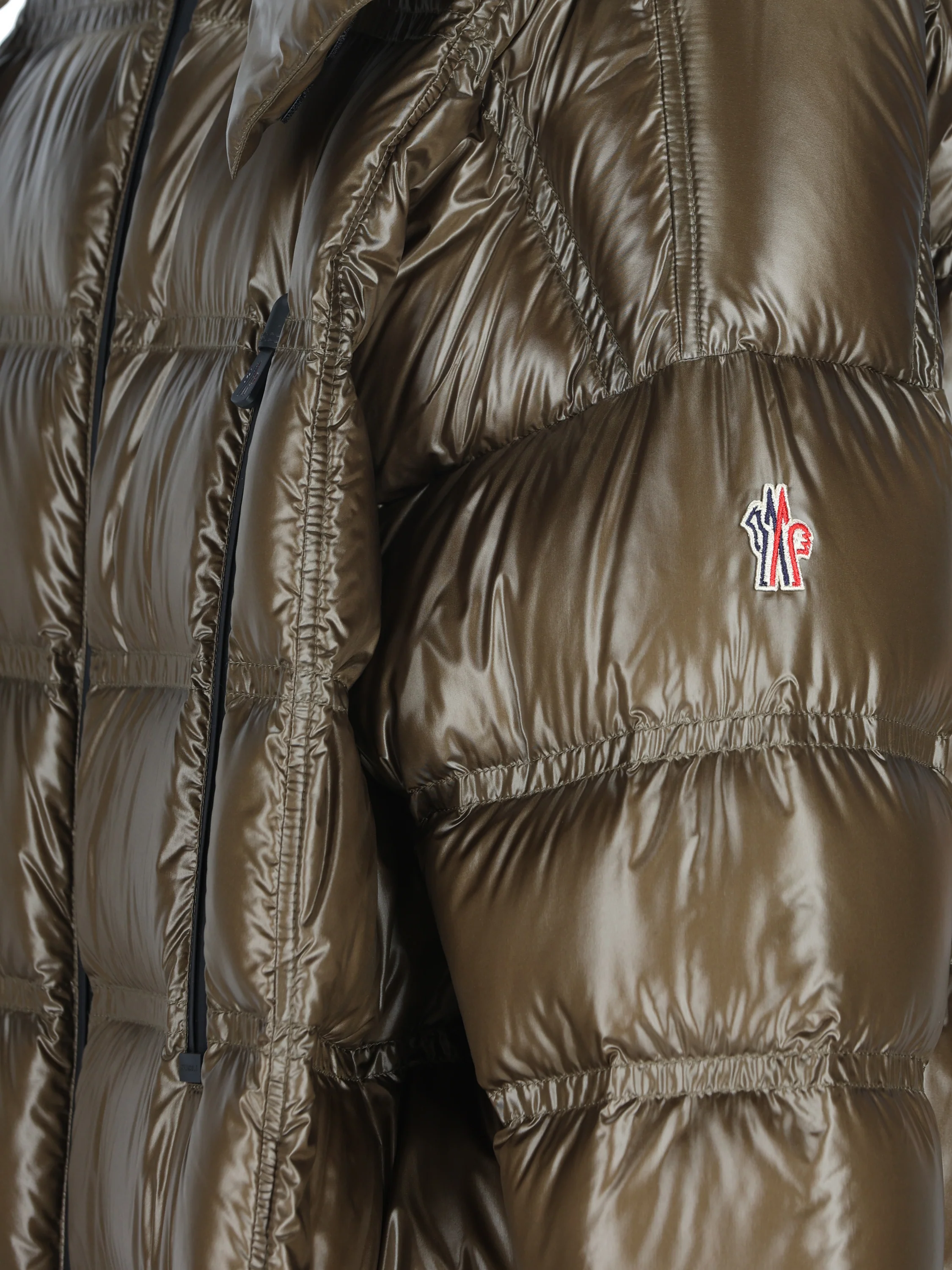 Piumino realizzato in poliammide. W1C00004 5981E833 MONCLER GRENOBLE 
