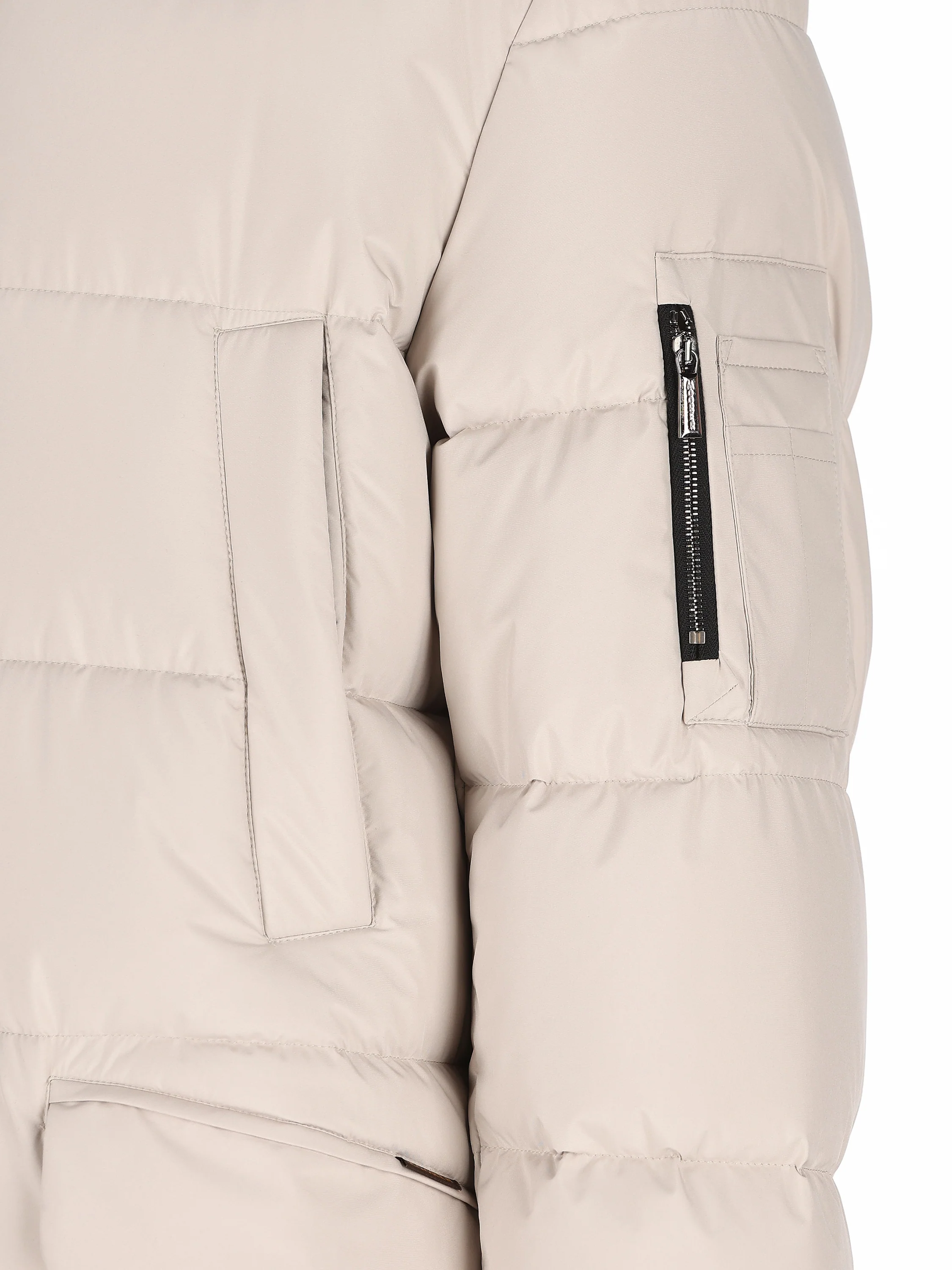 Piumino realizzato in poliestere. MOUGI100162 U0102 MOORER 