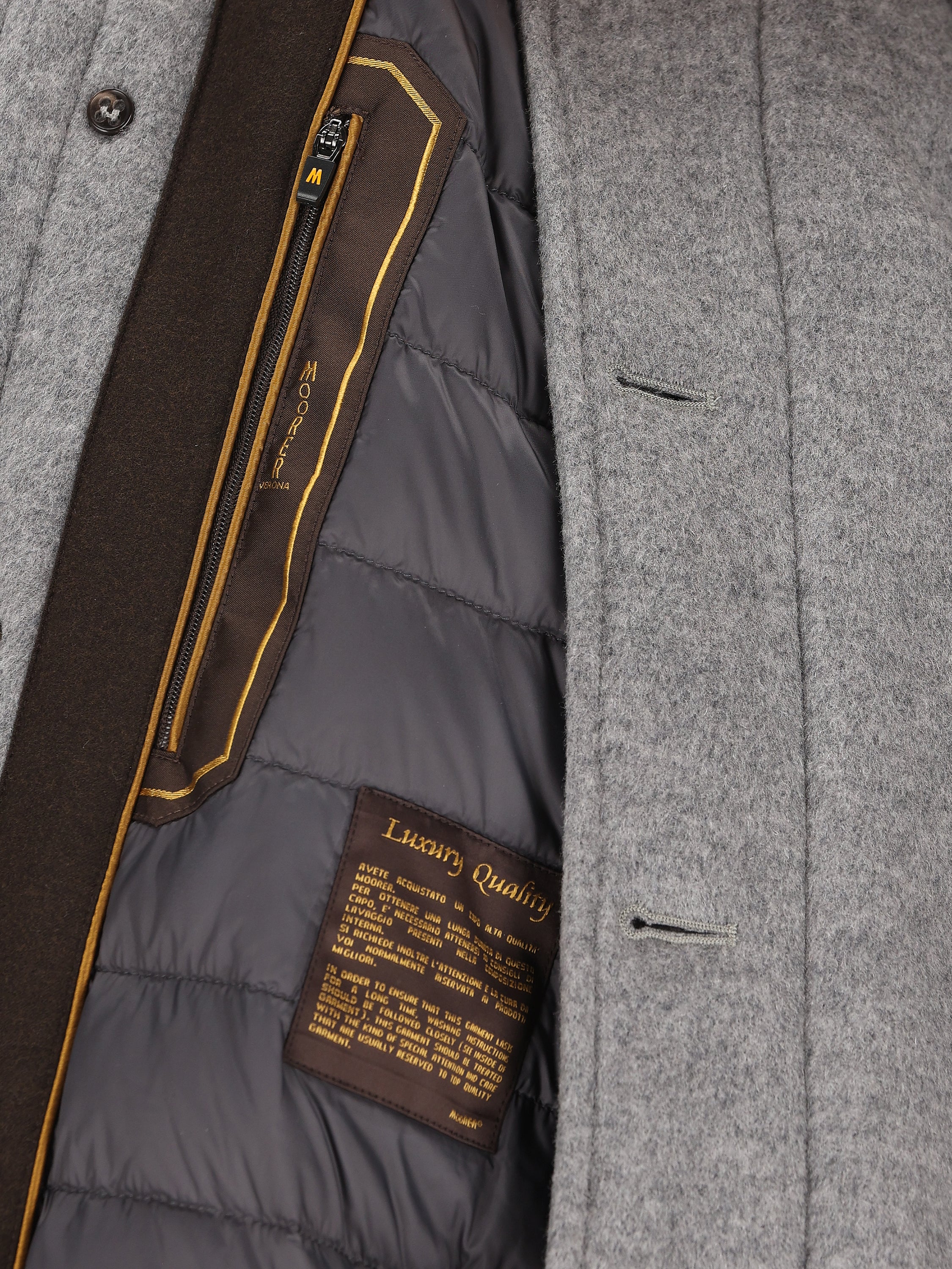 Giacca realizzata in misto lana e cashmere. MOUGI101186 U0020 MOORER