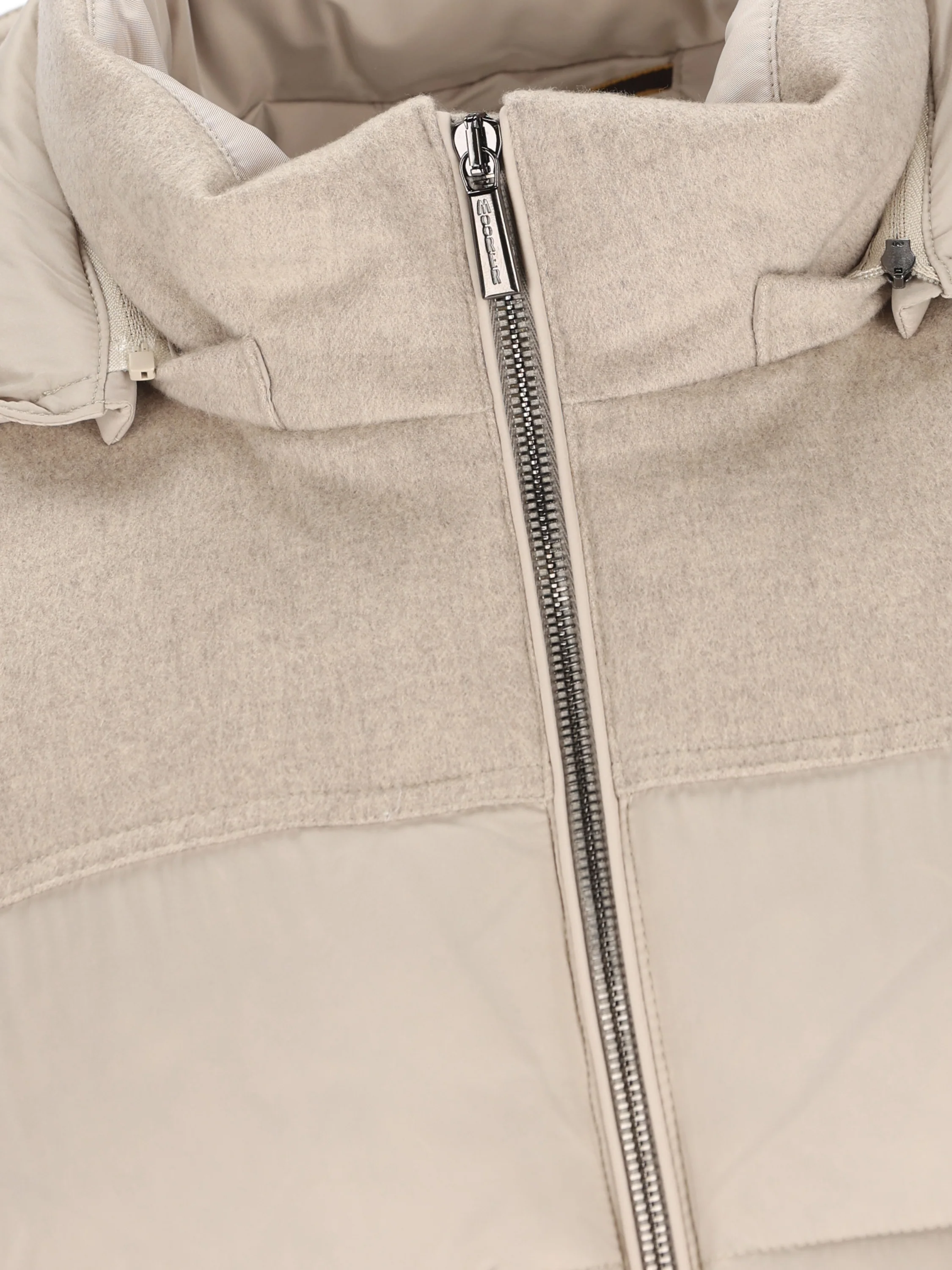 Piumino realizzato in lana e cashmere. MOUGI101201 U0033 MOORER 