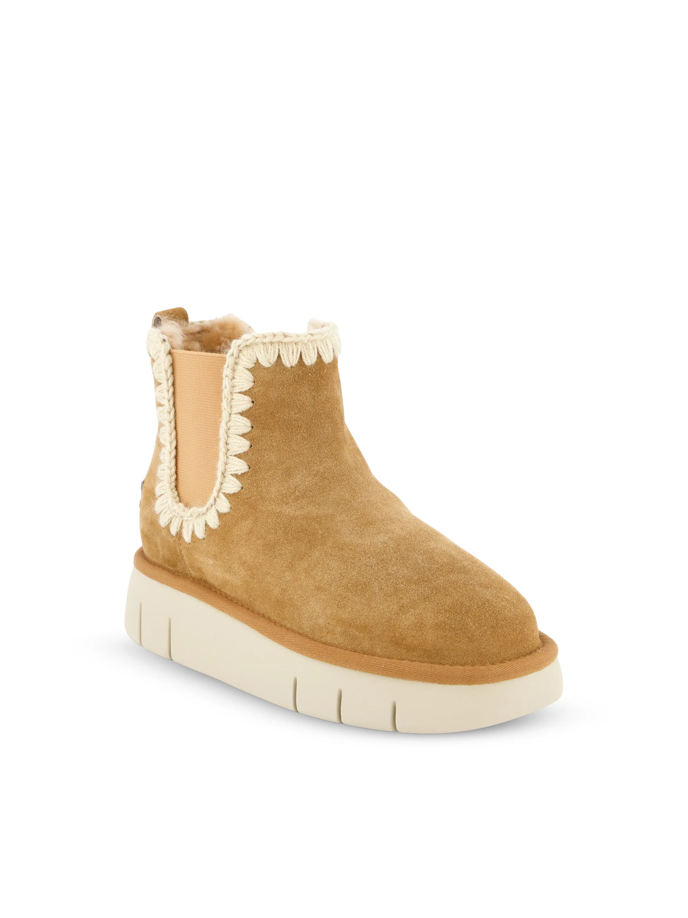 Stivaletti realizzati in suede. FW531037A COG MOU