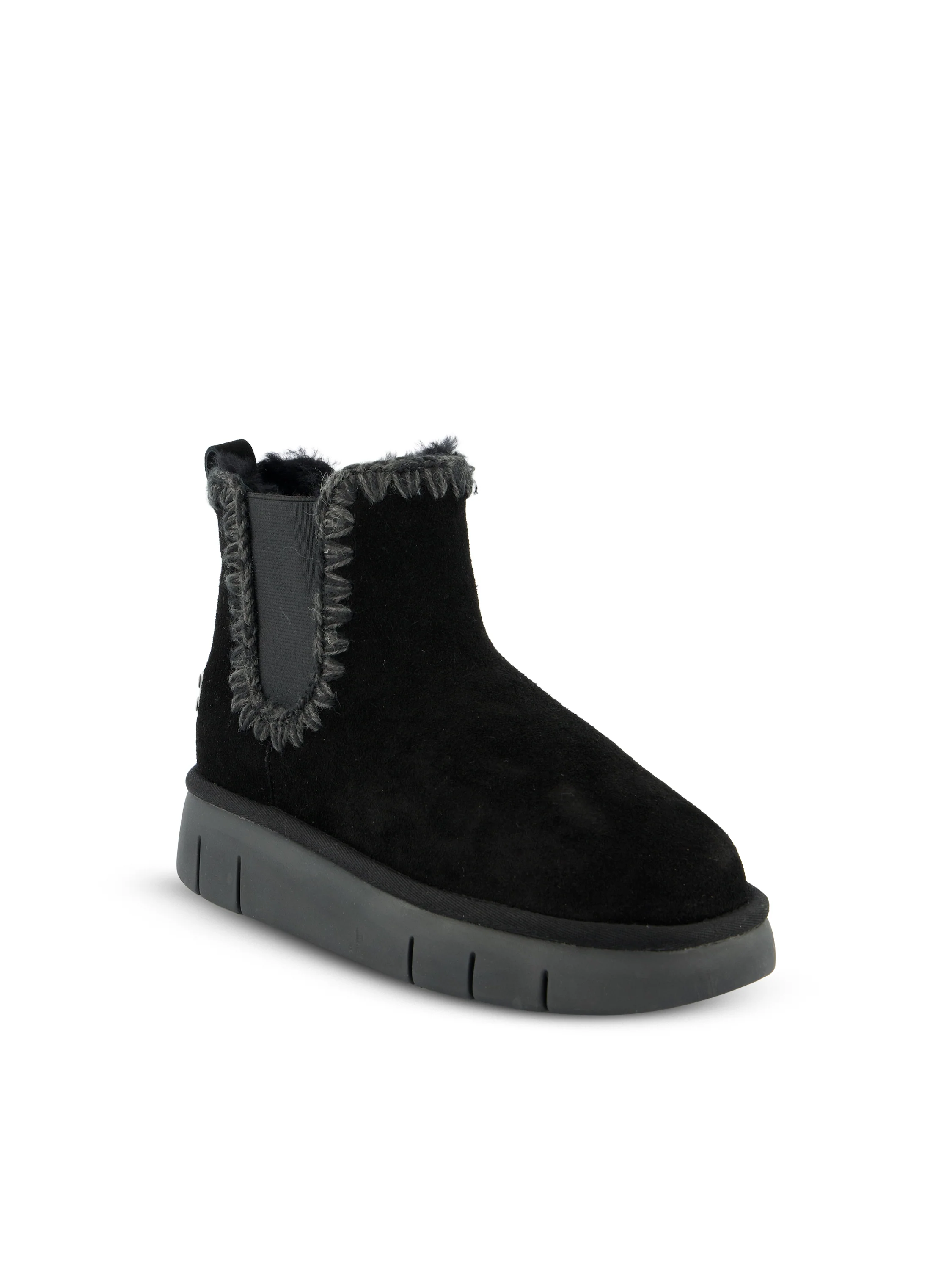Stivaletti realizzati in suede. FW531037A BKBK MOU 