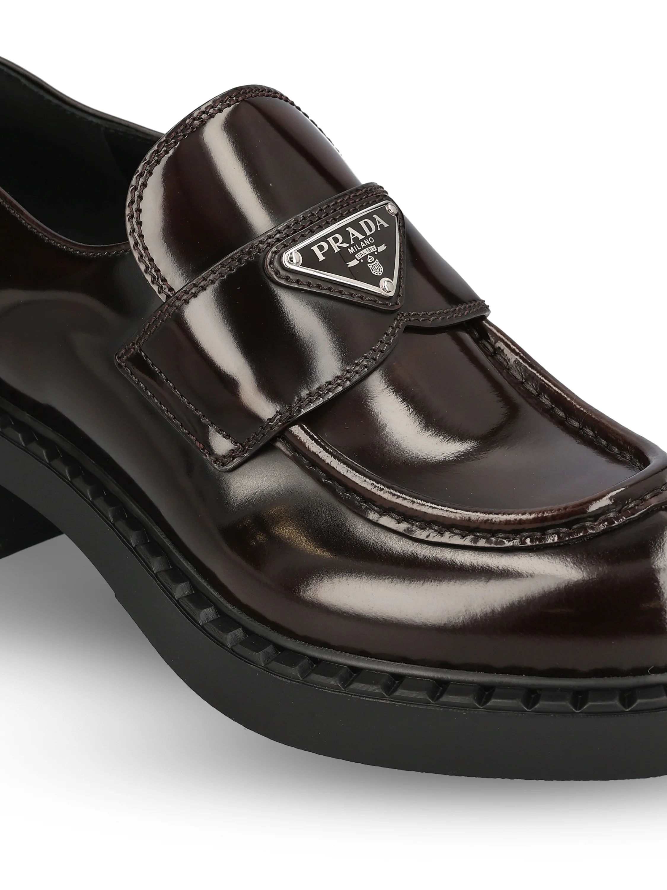 Mocassini realizzati in pelle di vitello. 1D246M X6OF0038 PRADA 