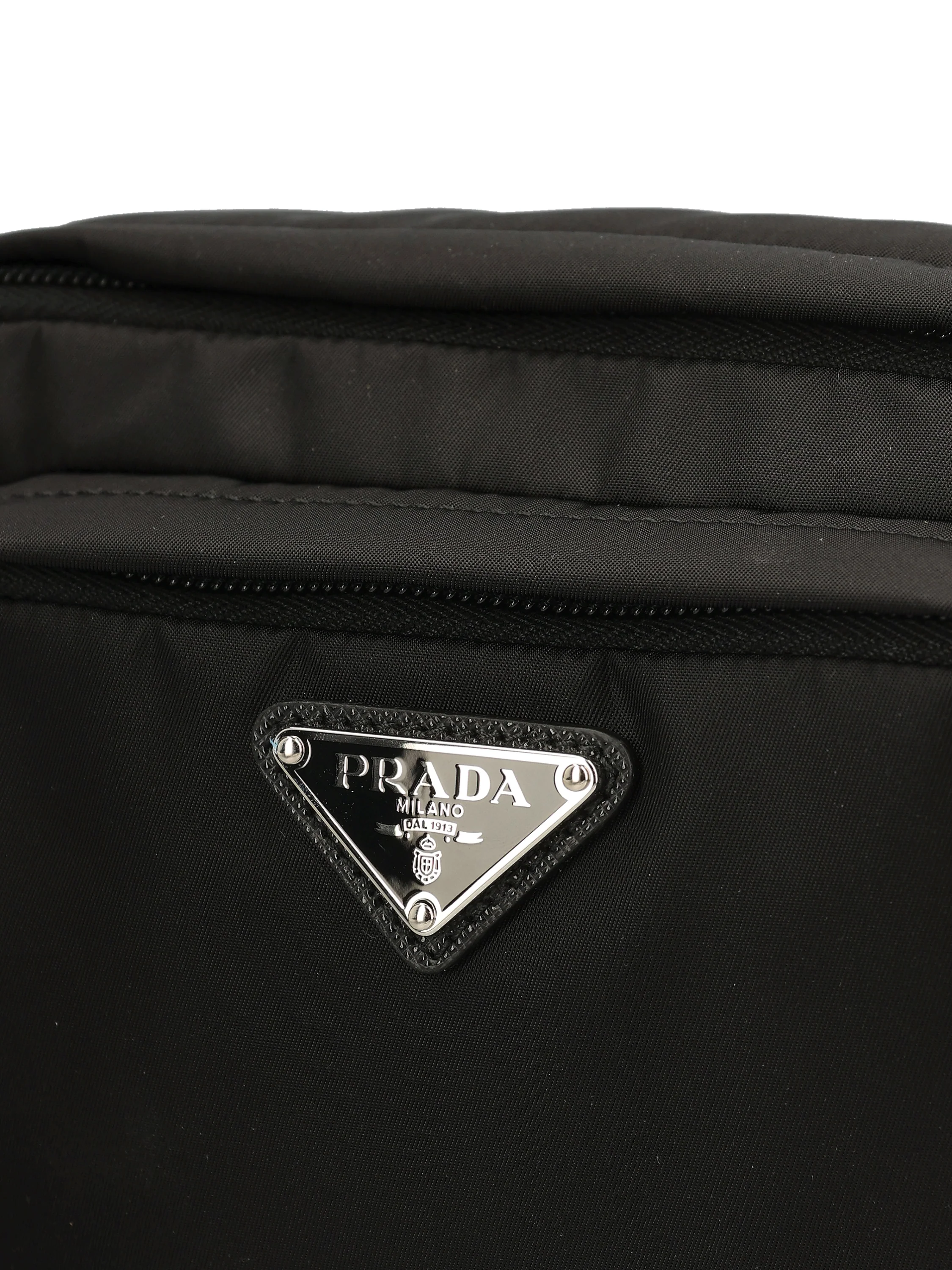 Pouch realizzata in poliammide. 2NA068 2DMIF0002 PRADA