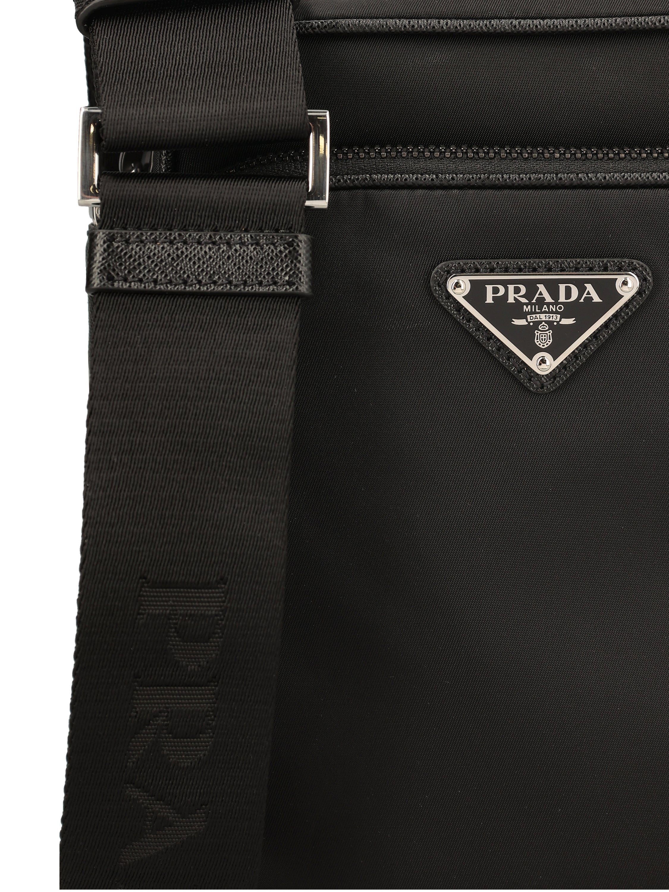 Borsa realizzata in poliammide riciclata. 2VH211 2DMHF0002 PRADA 