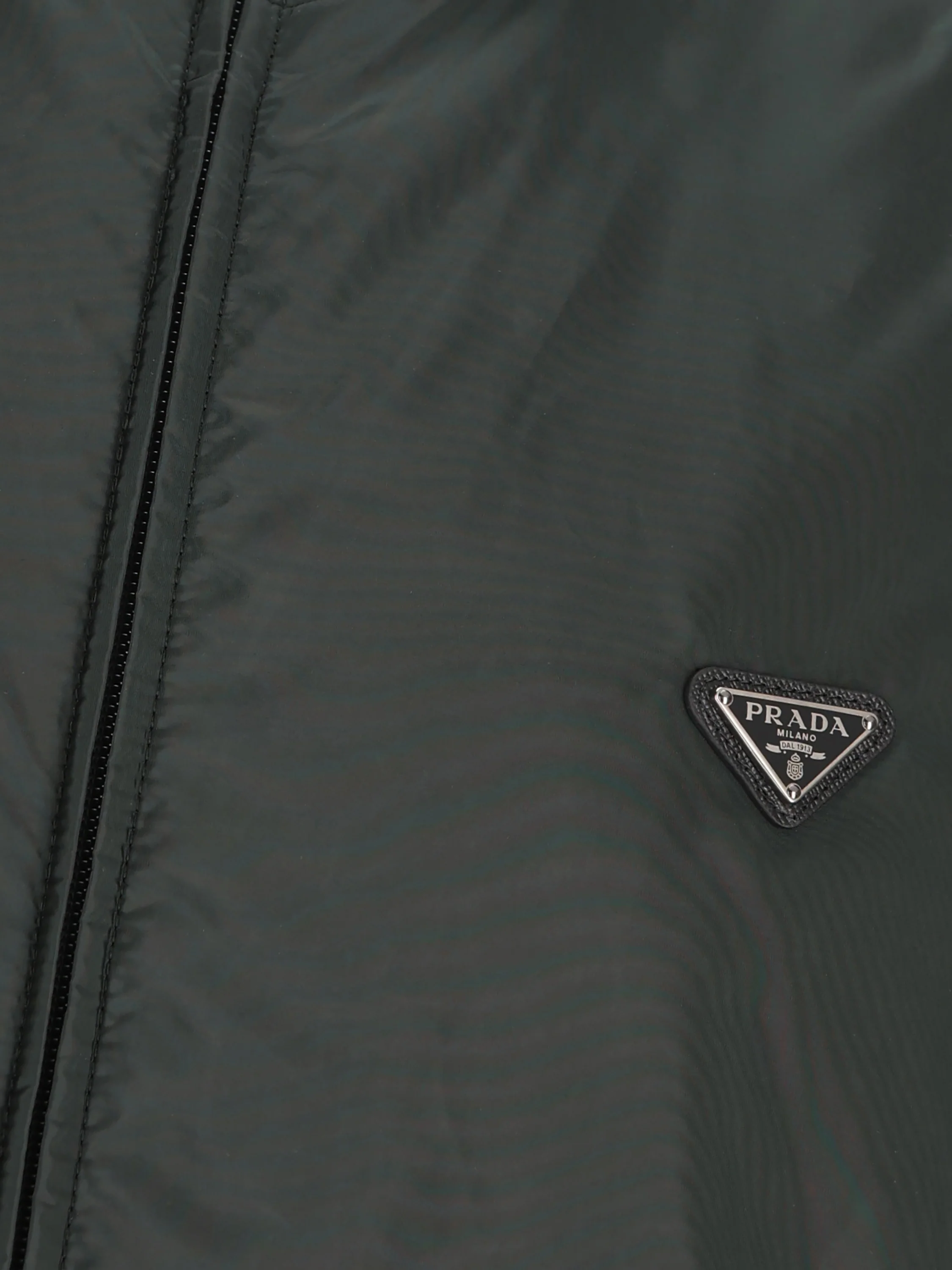 Giacca reversibile realizzata in re-nylon. SGD108 6410F0G9W PRADA 