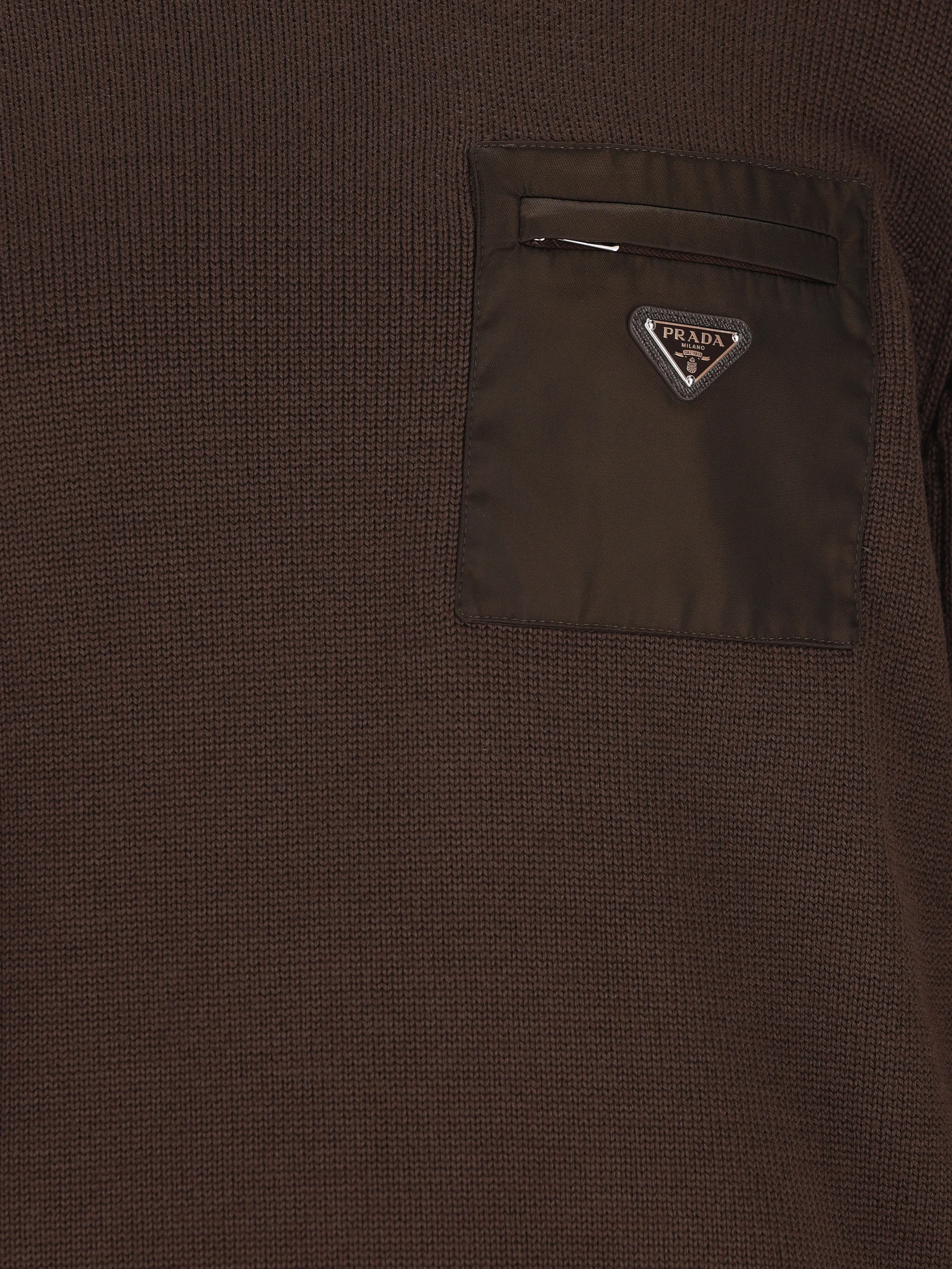 Maglia realizzata in lana UMB049 1W4XF0003 PRADA 