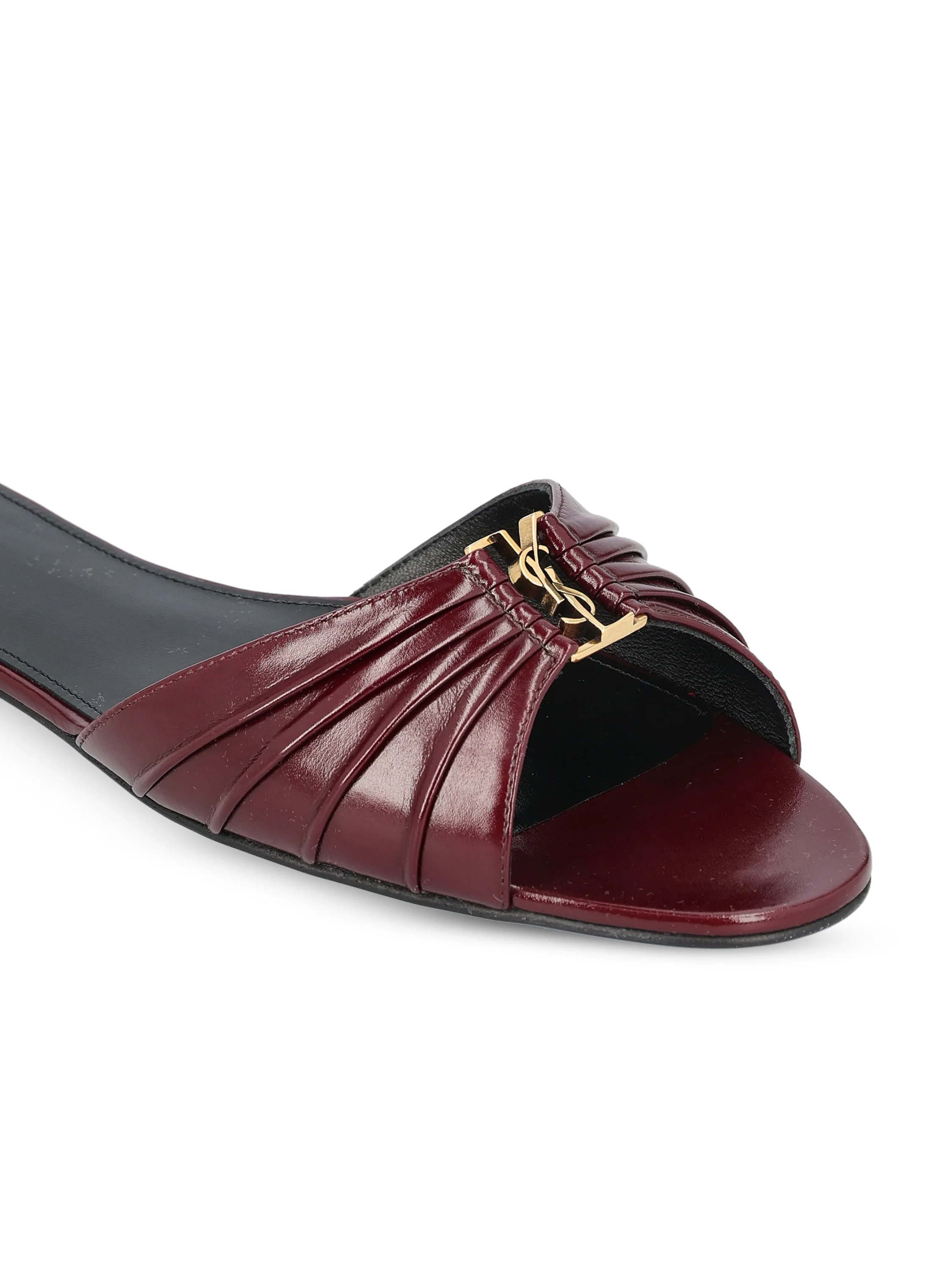 Sandali realizzati in pelle. 869658 AAEHF6629 SAINT LAURENT