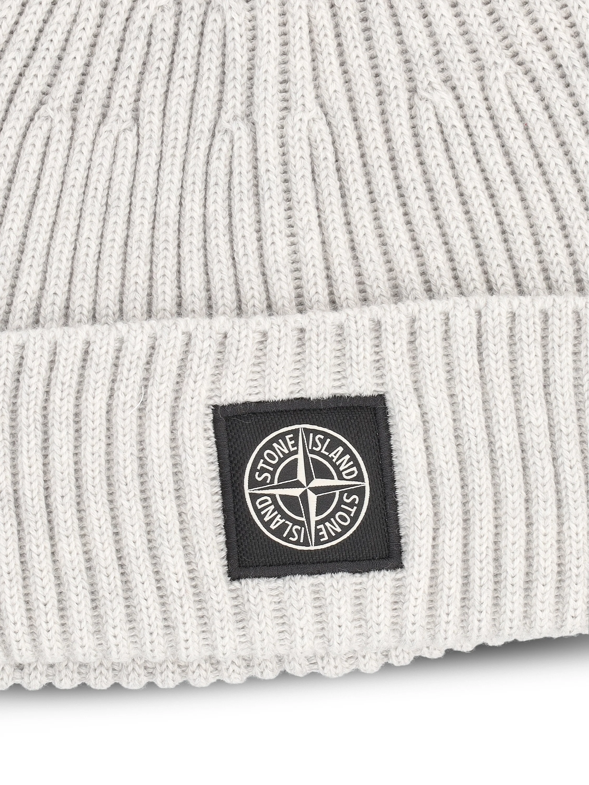 Berretto realizzato in lana N100002 S00C3V0M95 STONE ISLAND 