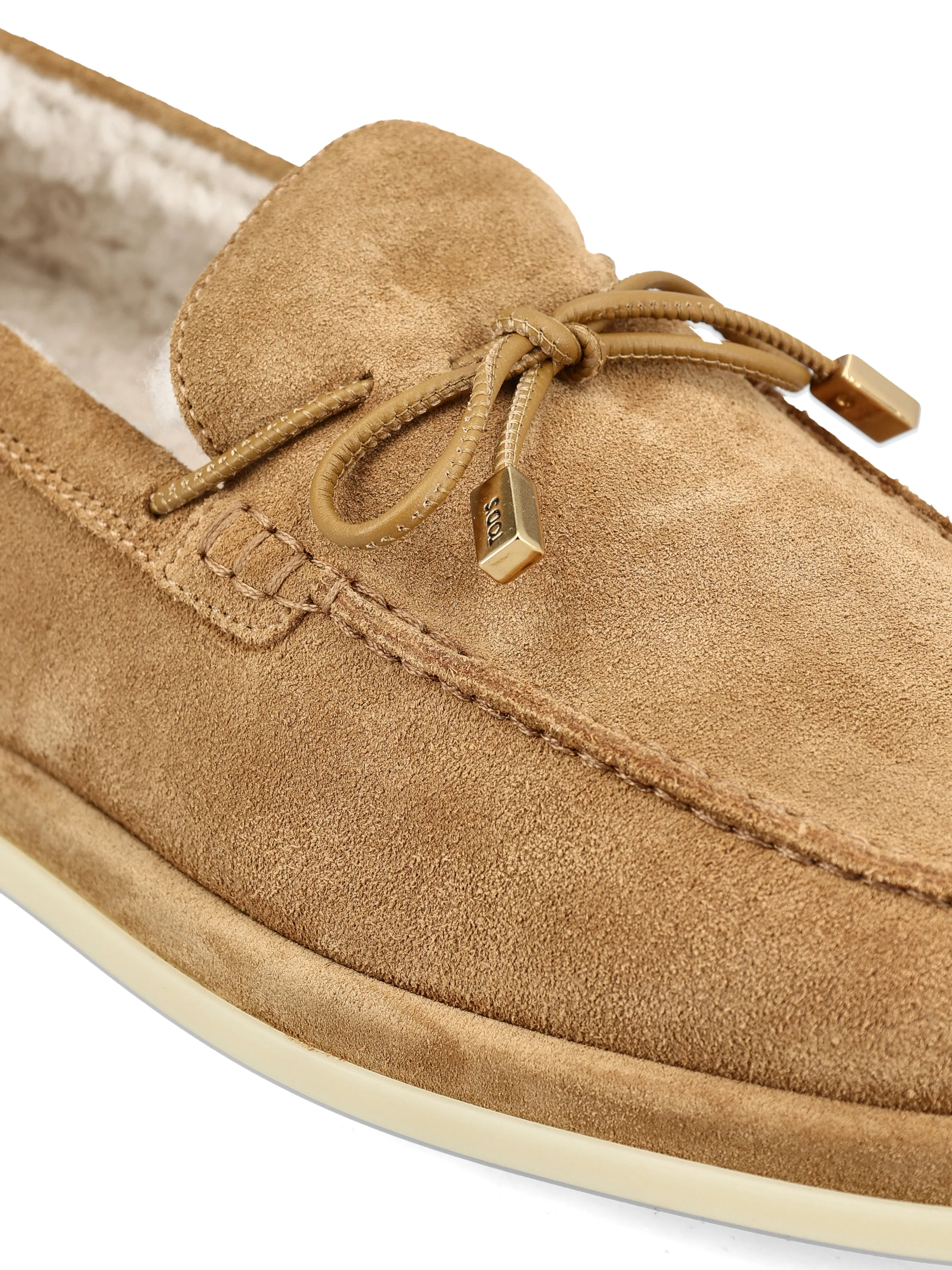 Mocassini realizzati in pelle scamosciata. XXW24M0KQ80RE0 S816 TOD'S