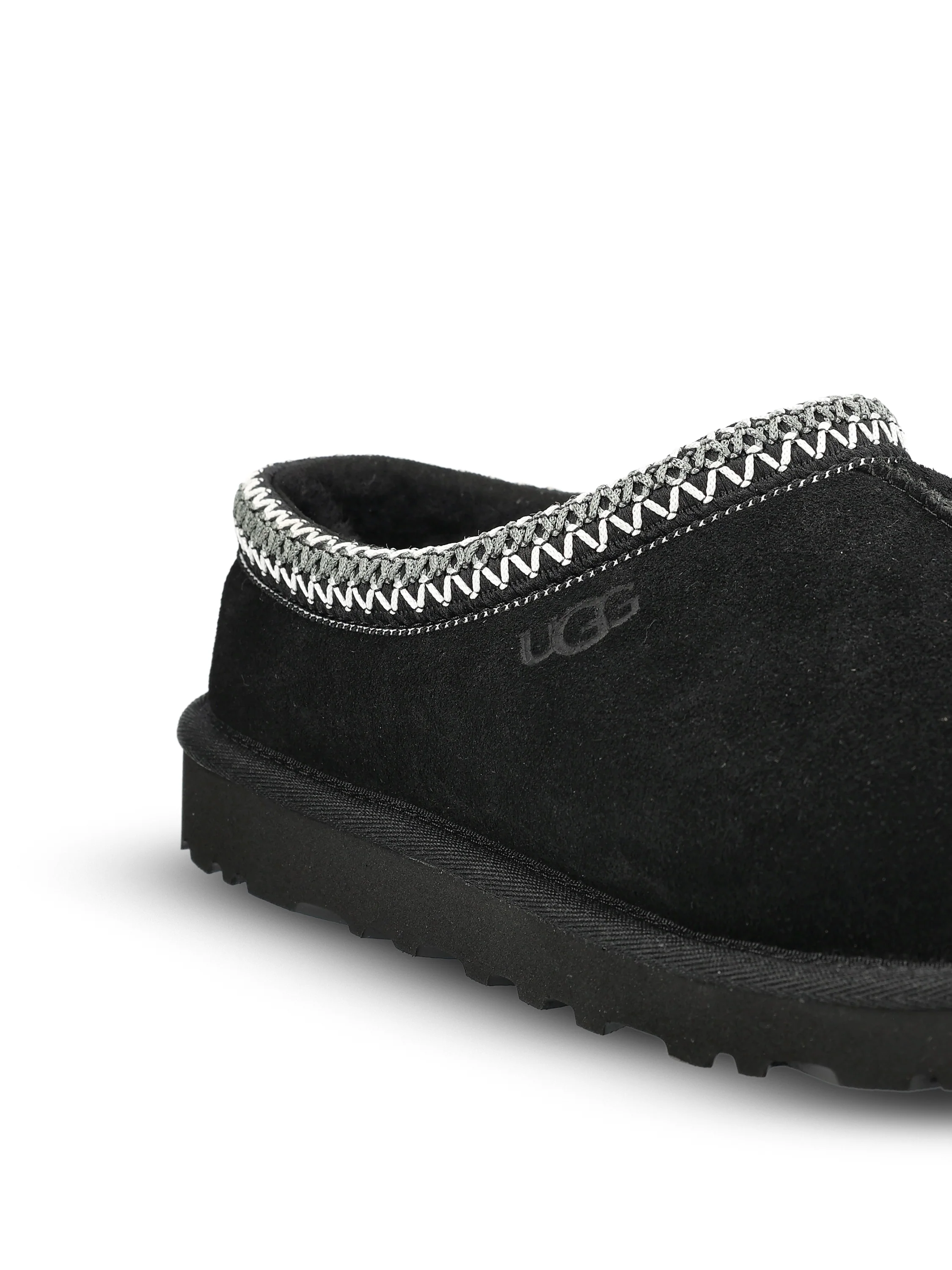Ciabatta realizzata in pelle. 1174671 BLK UGG 