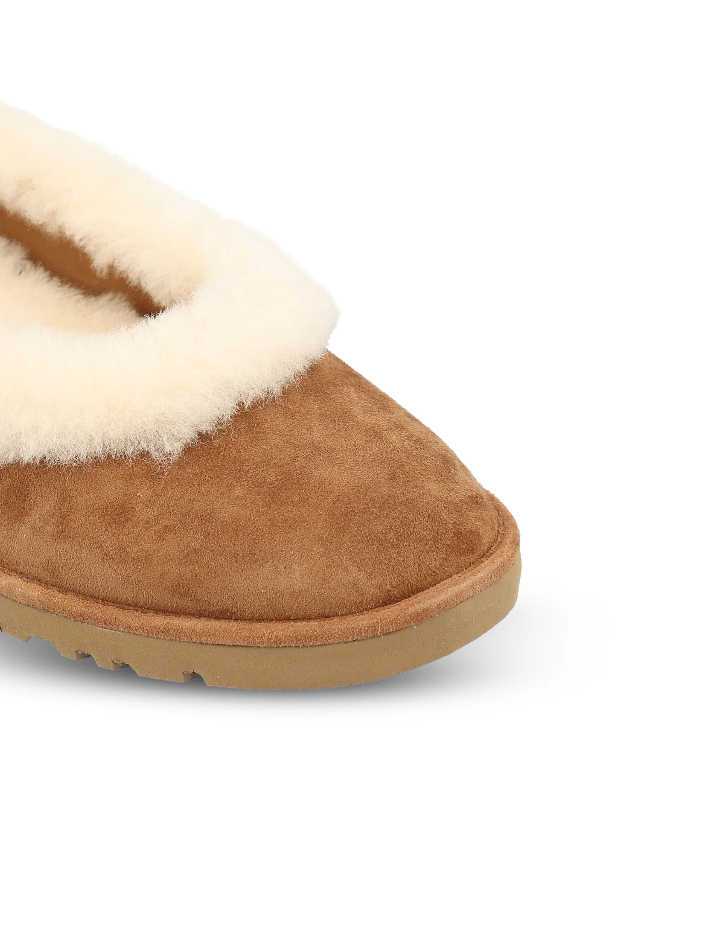 Ballerine realizzate in pelle scamosciata. 1178111 CHE UGG