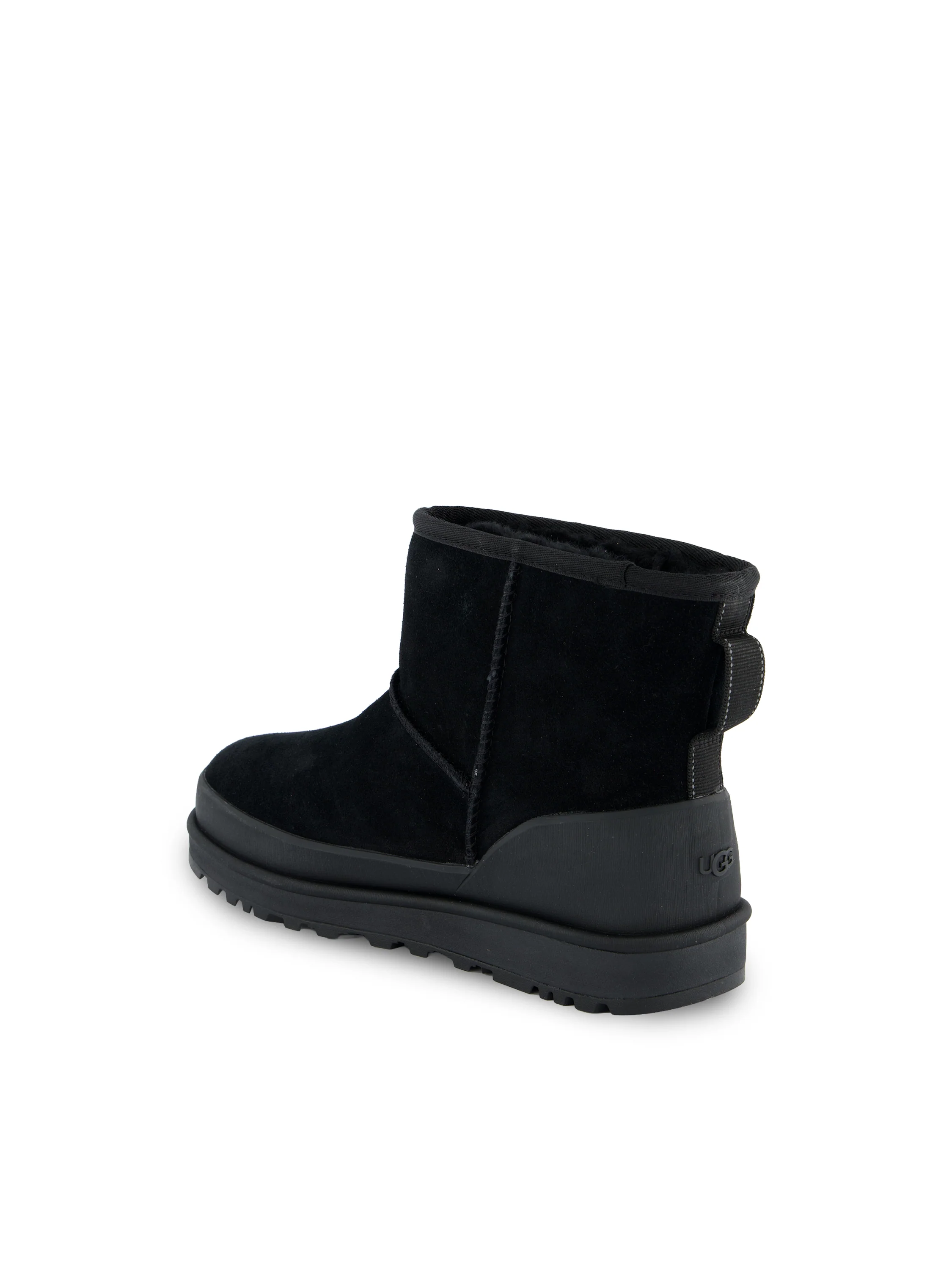 Stivali realizzati in camoscio. 1180196 BLK UGG 