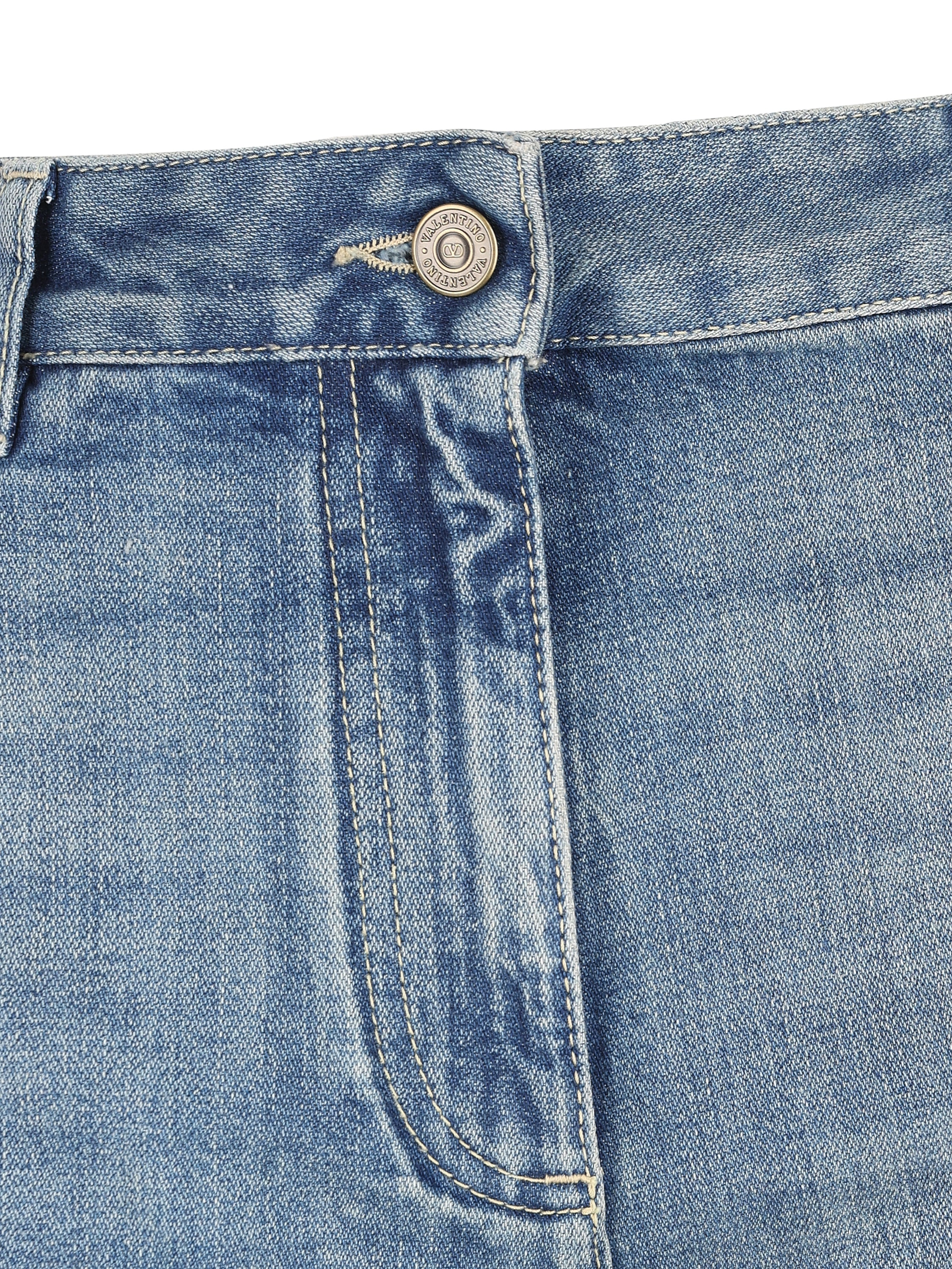 Pantaloni realizzati in denim. 9B3DD33UACH 558 VALENTINO GARAVANI 