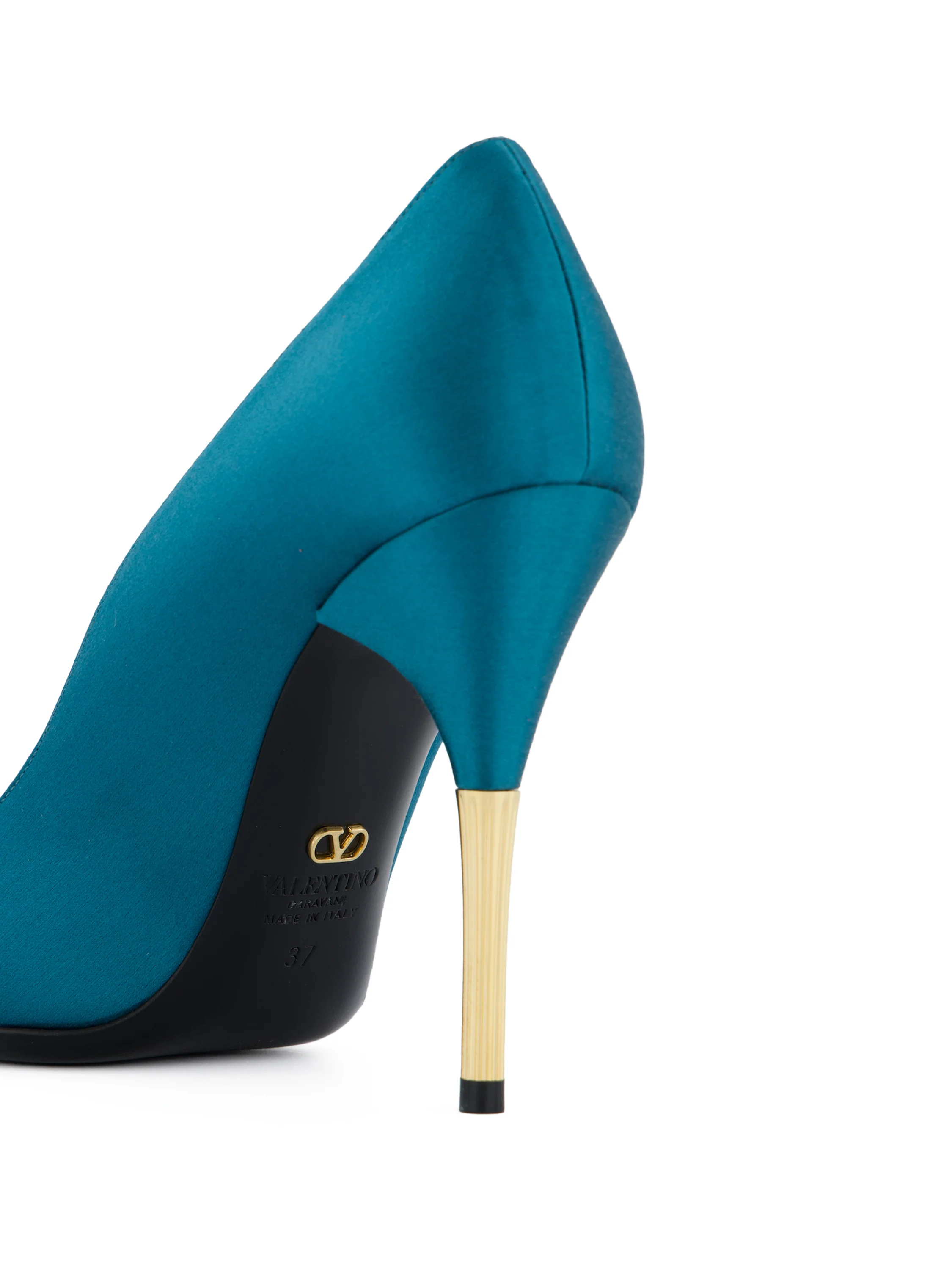Pumps realizzate in raso. 9W0S0QL1KVW HE8 VALENTINO GARAVANI 
