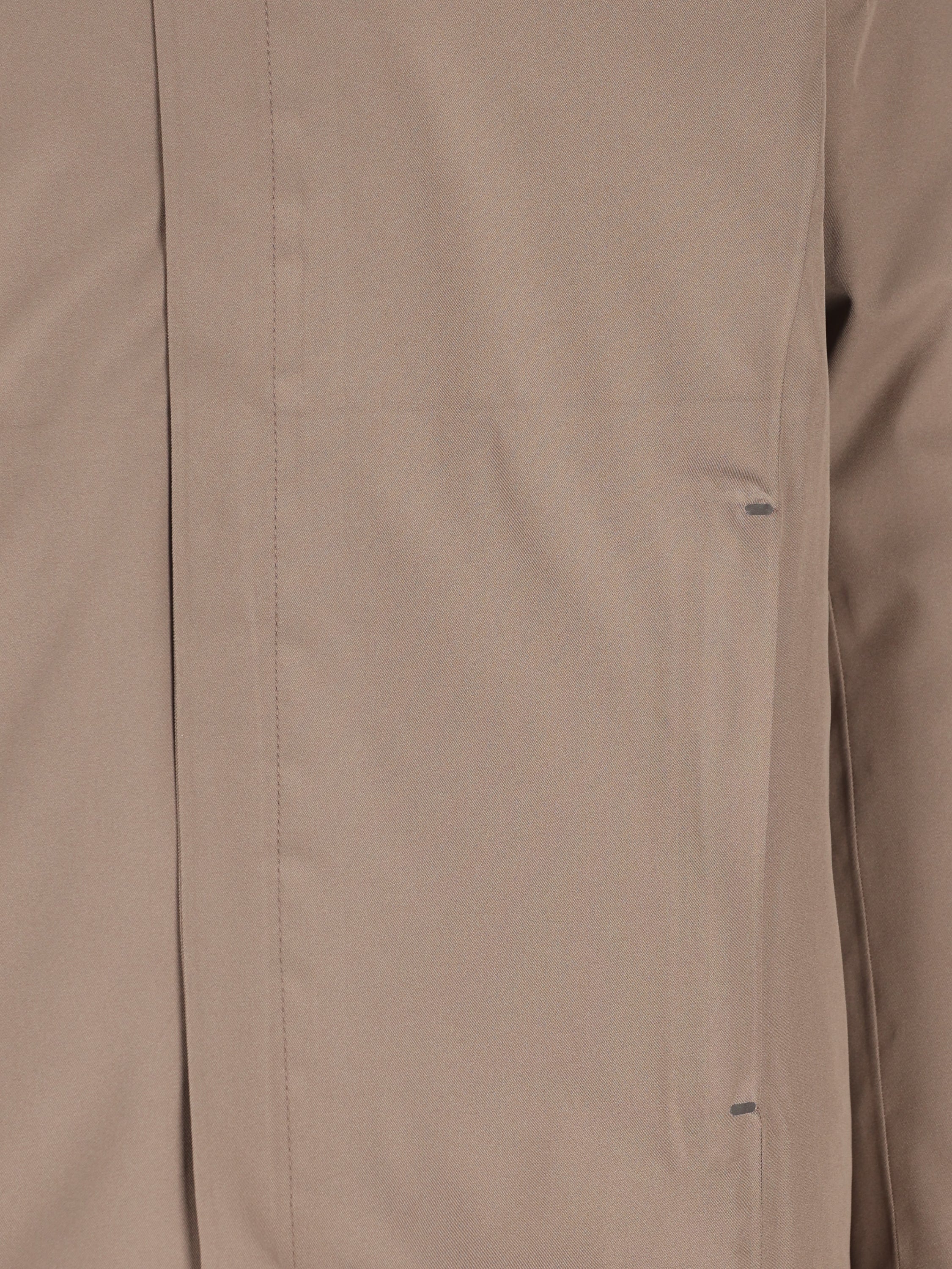 Giacca realizzata in tessuto tecnico. CFWOOU2099MBUT4099 7425 WOOLRICH 