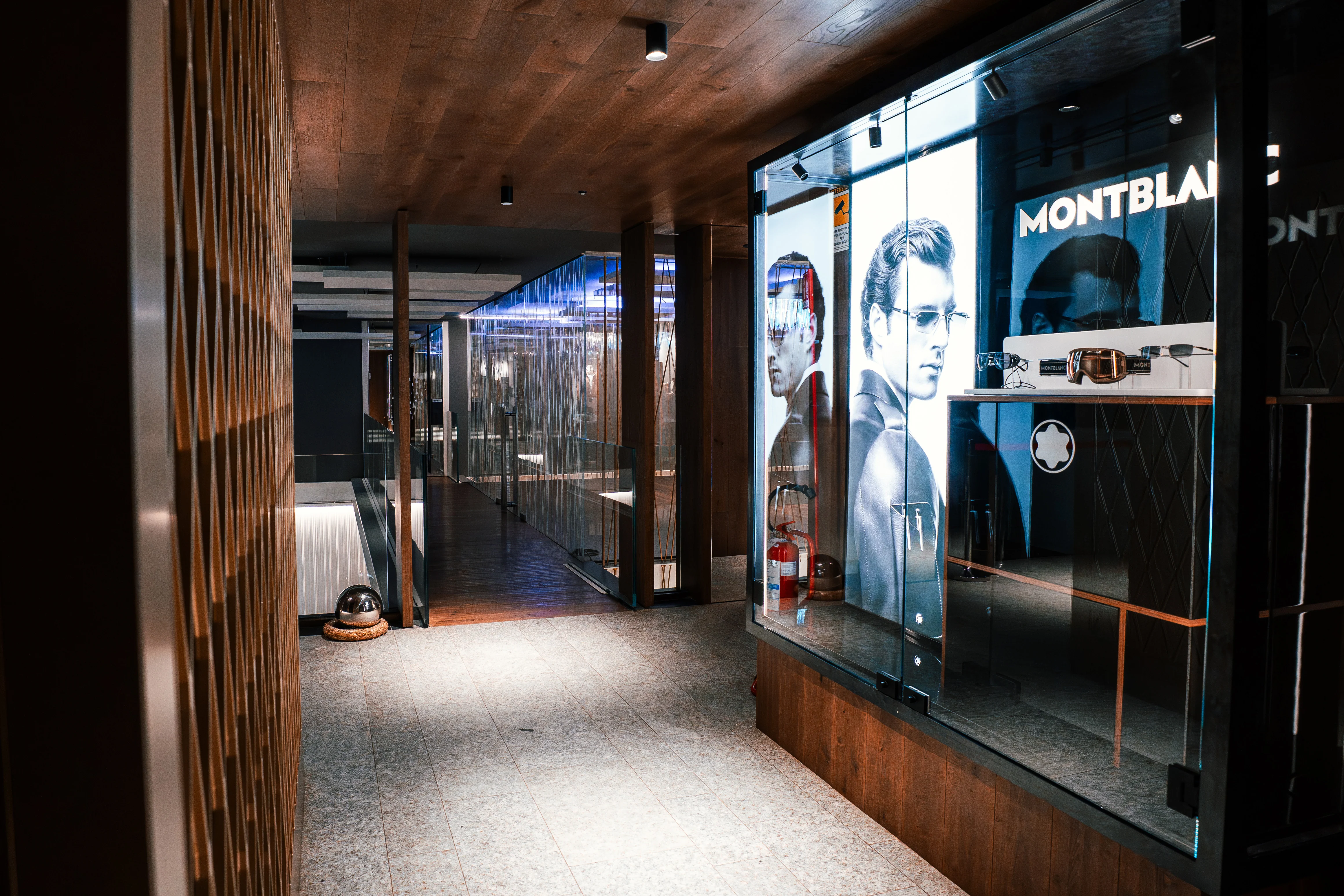 Store Image 9